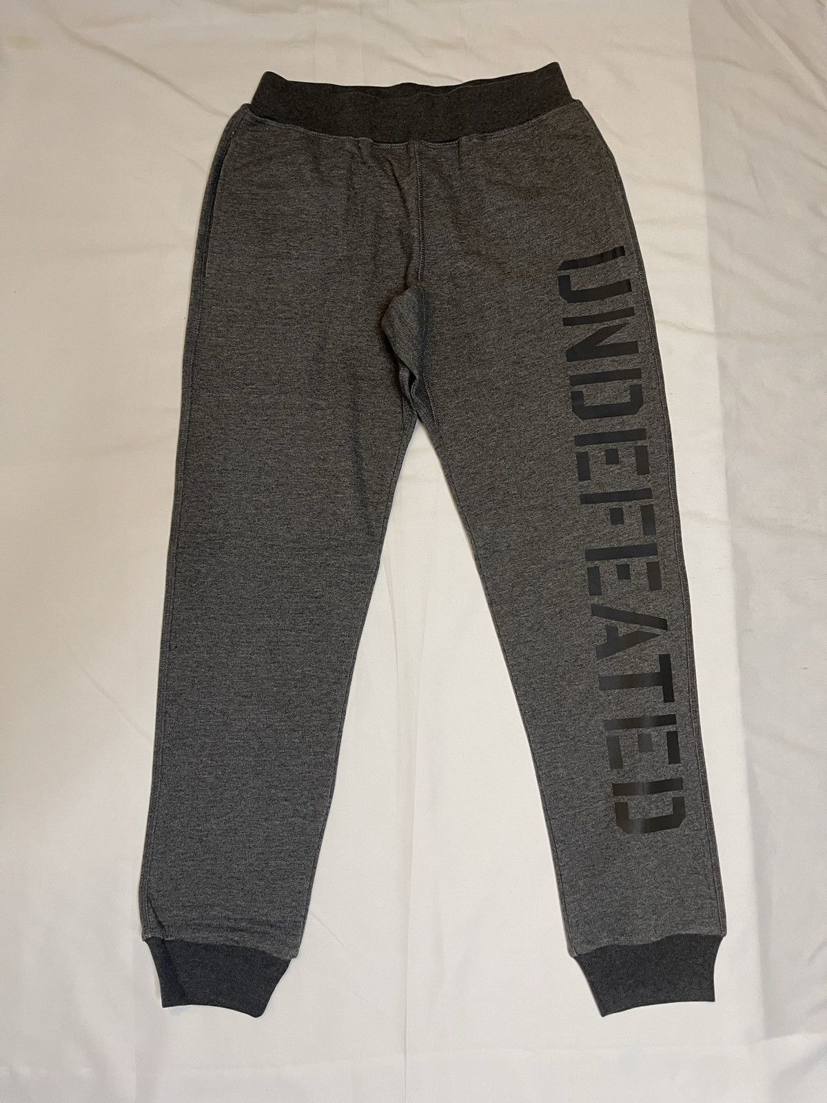 Undefeated Undefeated tech Sweatpants essentials yeezy supreme nike Size US 34 / EU 50 - 1 Thumbnail