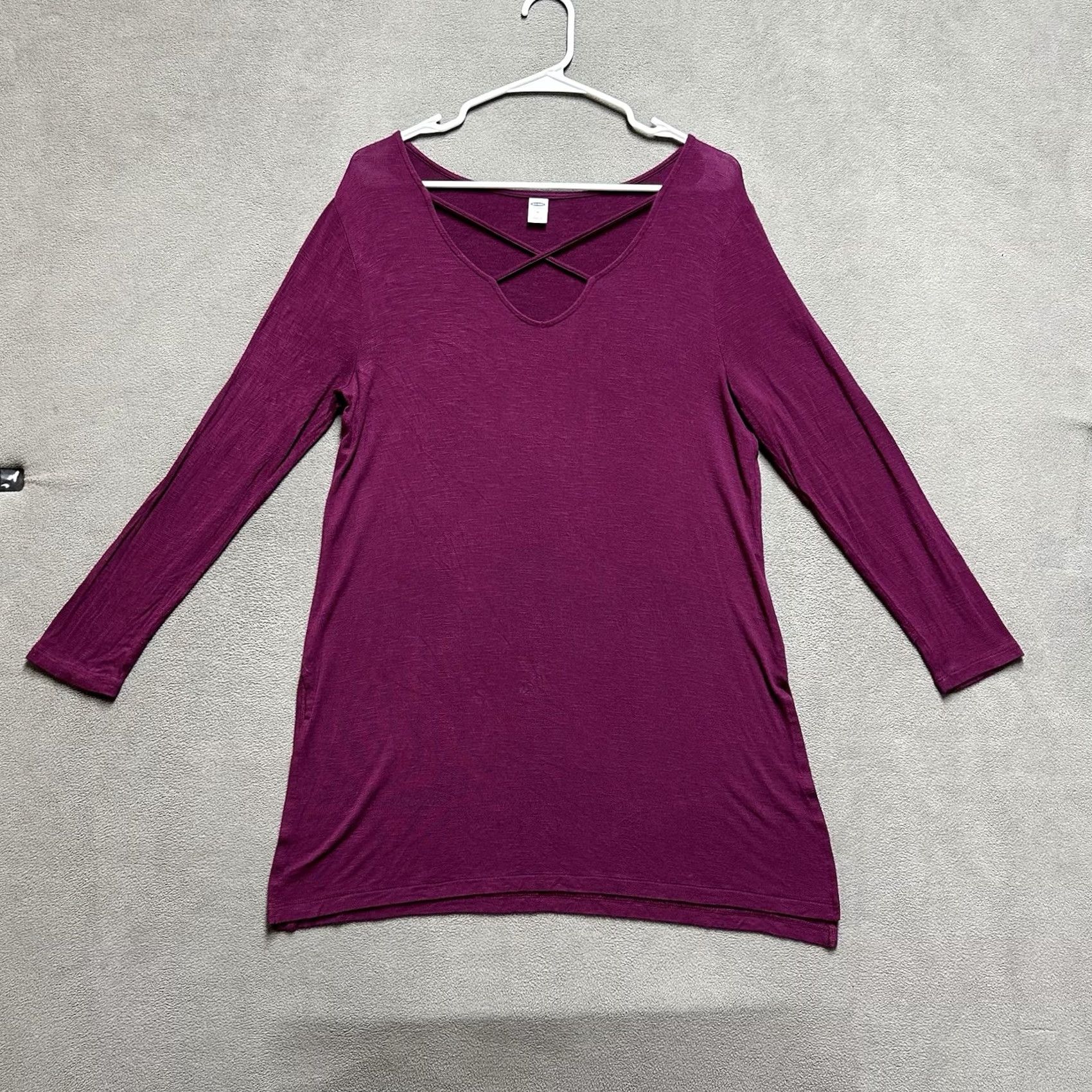 Old Navy Old Navy Blouse Womens Medium Red Long Sleeve V-Neck Tunic Shirt Size XS / US 0-2 / IT 36-38 - 2 Thumbnail