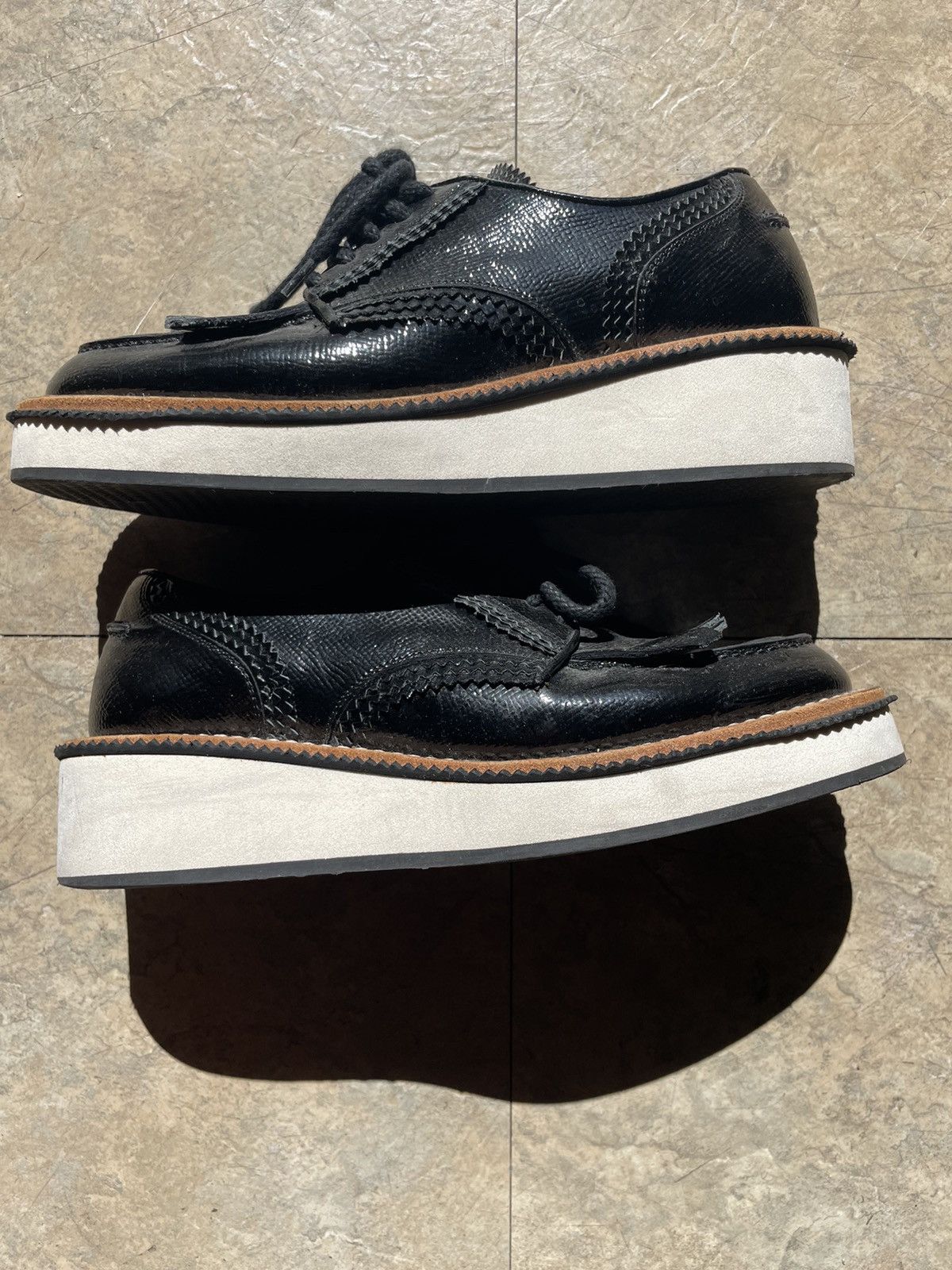 Givenchy Givenchy black patent leather lace up oxfords Size US 5 / IT 35 - 2 Thumbnail