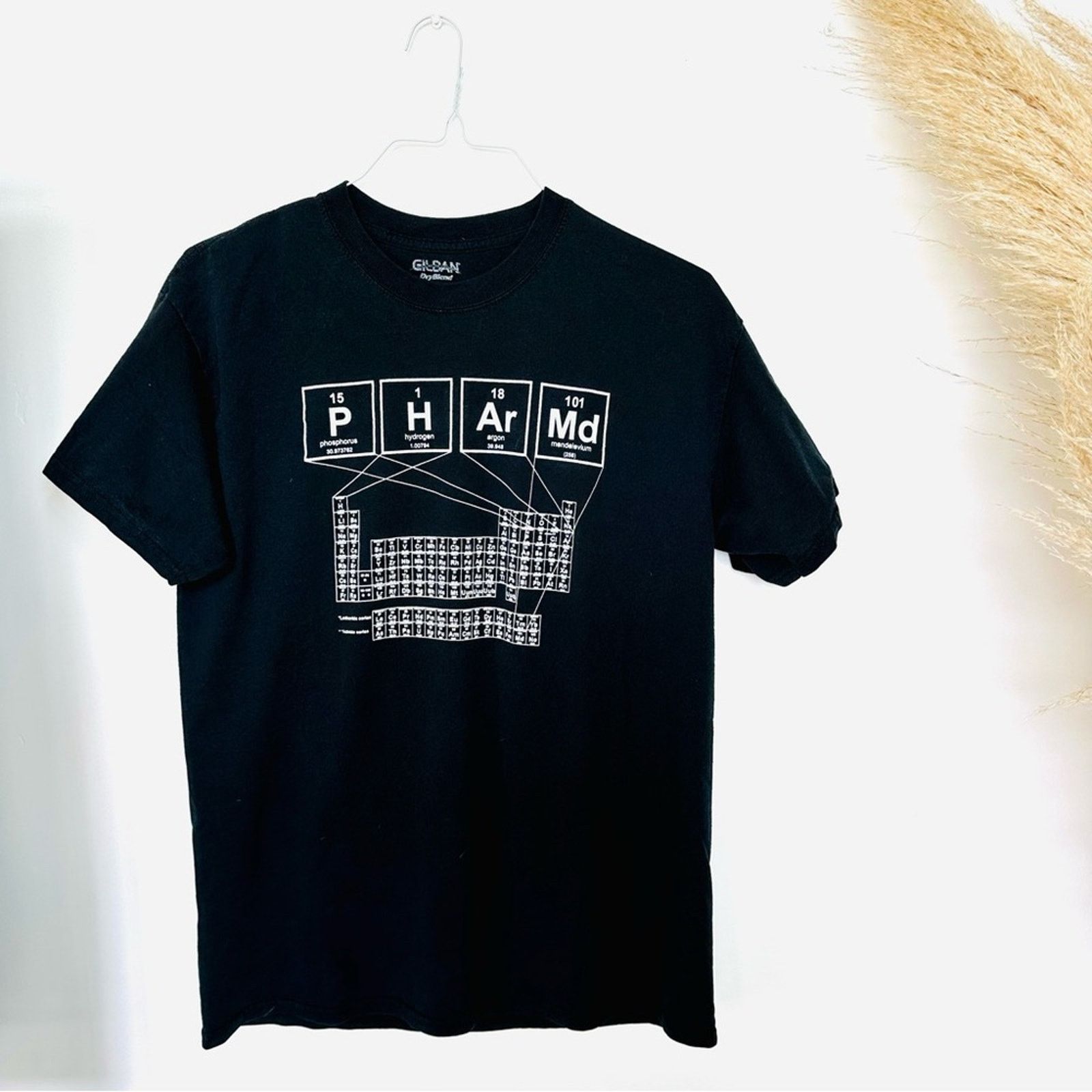 Vintage MENS VINTAGE Black White Periodic Table University Tee Shirt Size US L / EU 52-54 / 3 - 4 Thumbnail