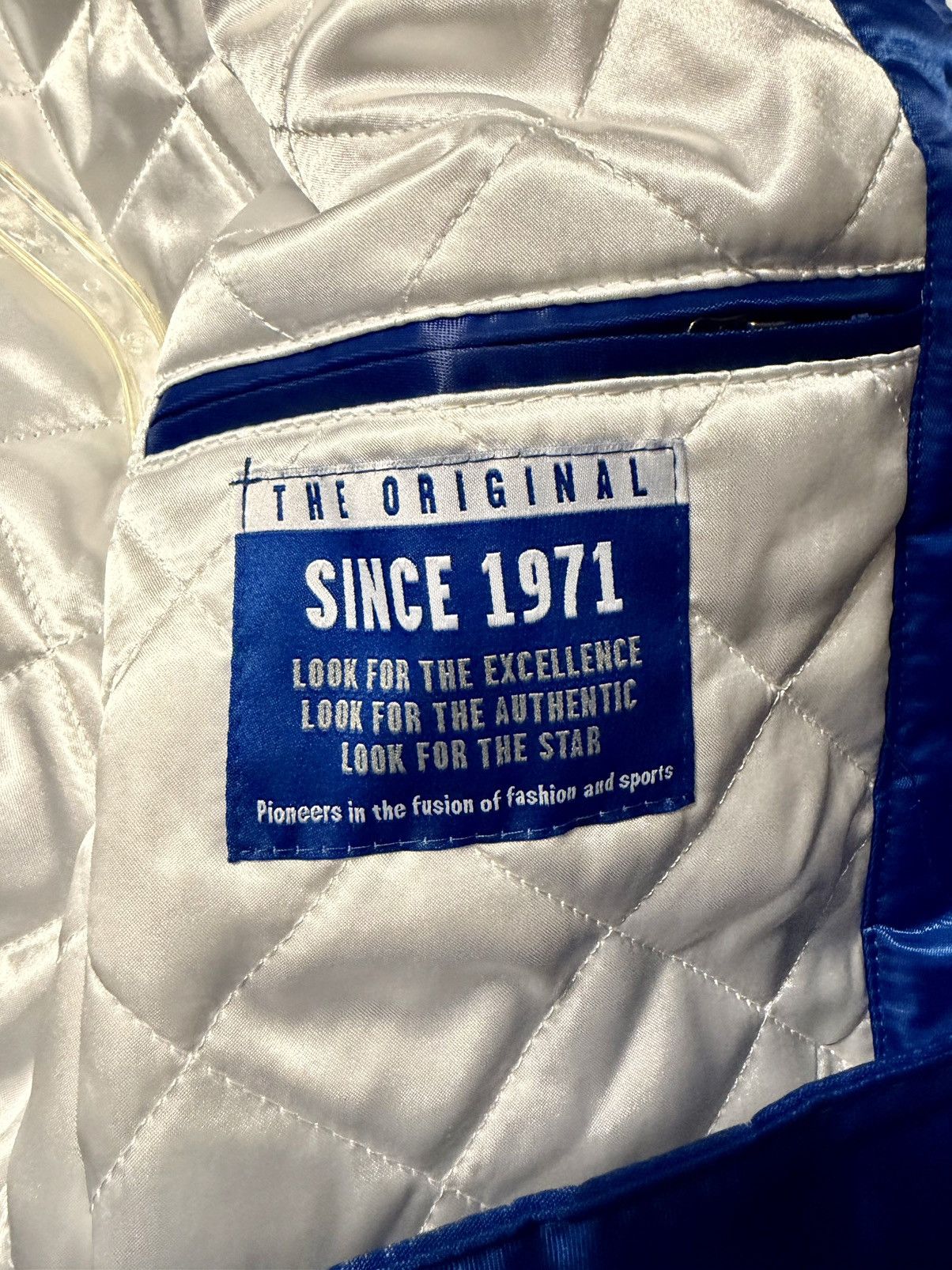 Starter Starter New York Knicks Satin Bomber Jacket (Snap-Front) Size US XL / EU 56 / 4 - 6 Thumbnail