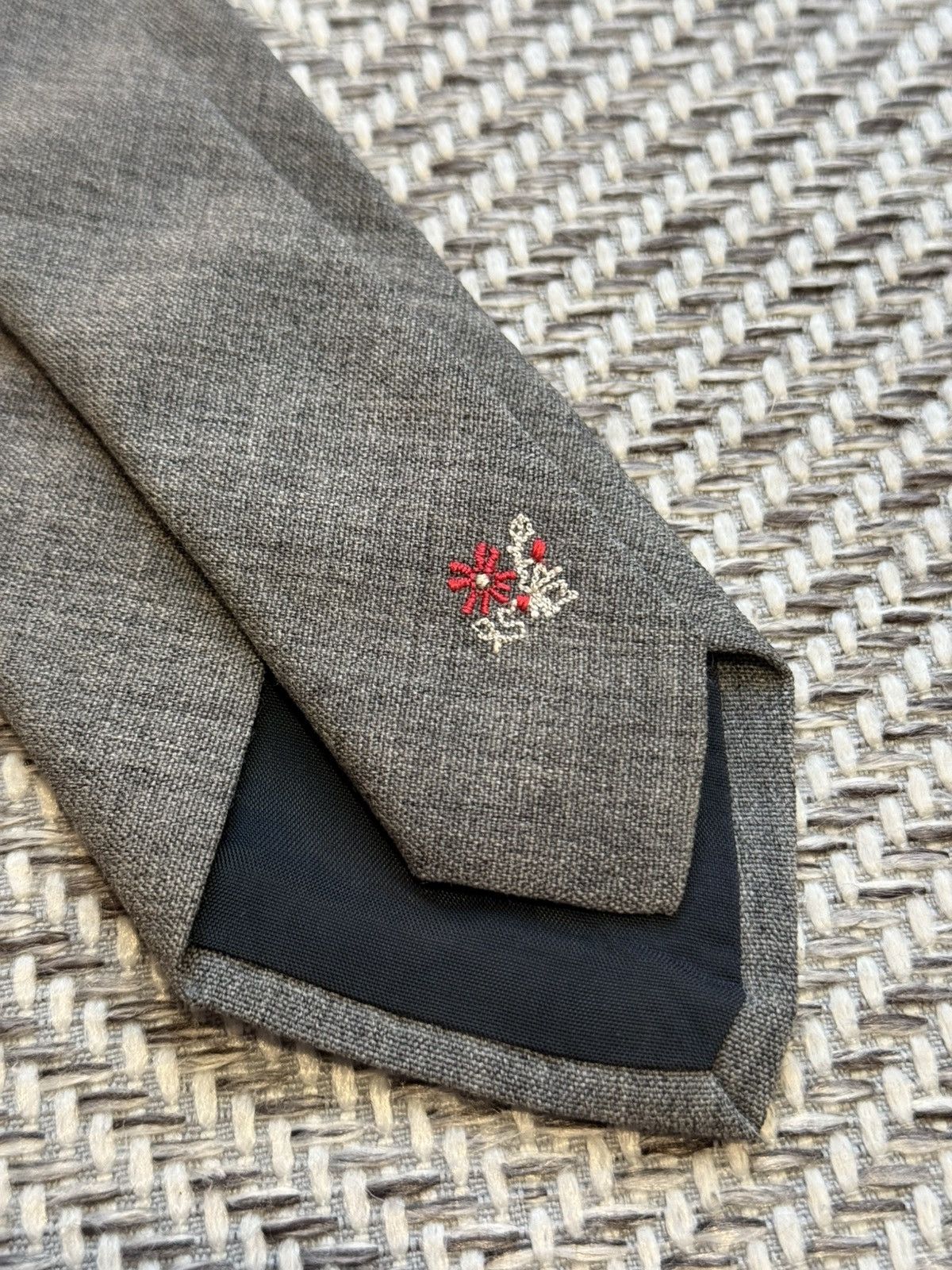 Comme des Garcons Homme COMME des GARÇONS HOMME Wool Embroidered Floral Tie Size ONE SIZE - 7 Thumbnail