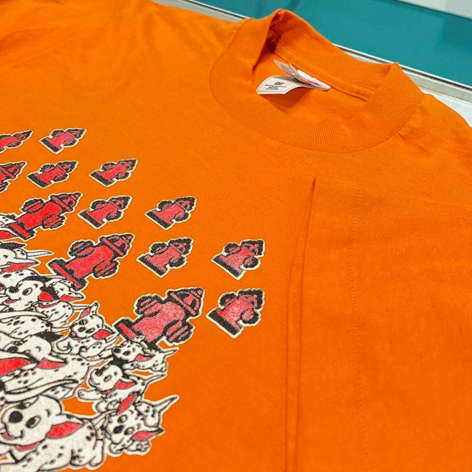 Fruit Of The Loom 2000's Vintage Fruit of the Loom 101 Dalmatians Dog T-Shirt Size US L / EU 52-54 / 3 - 3 Thumbnail