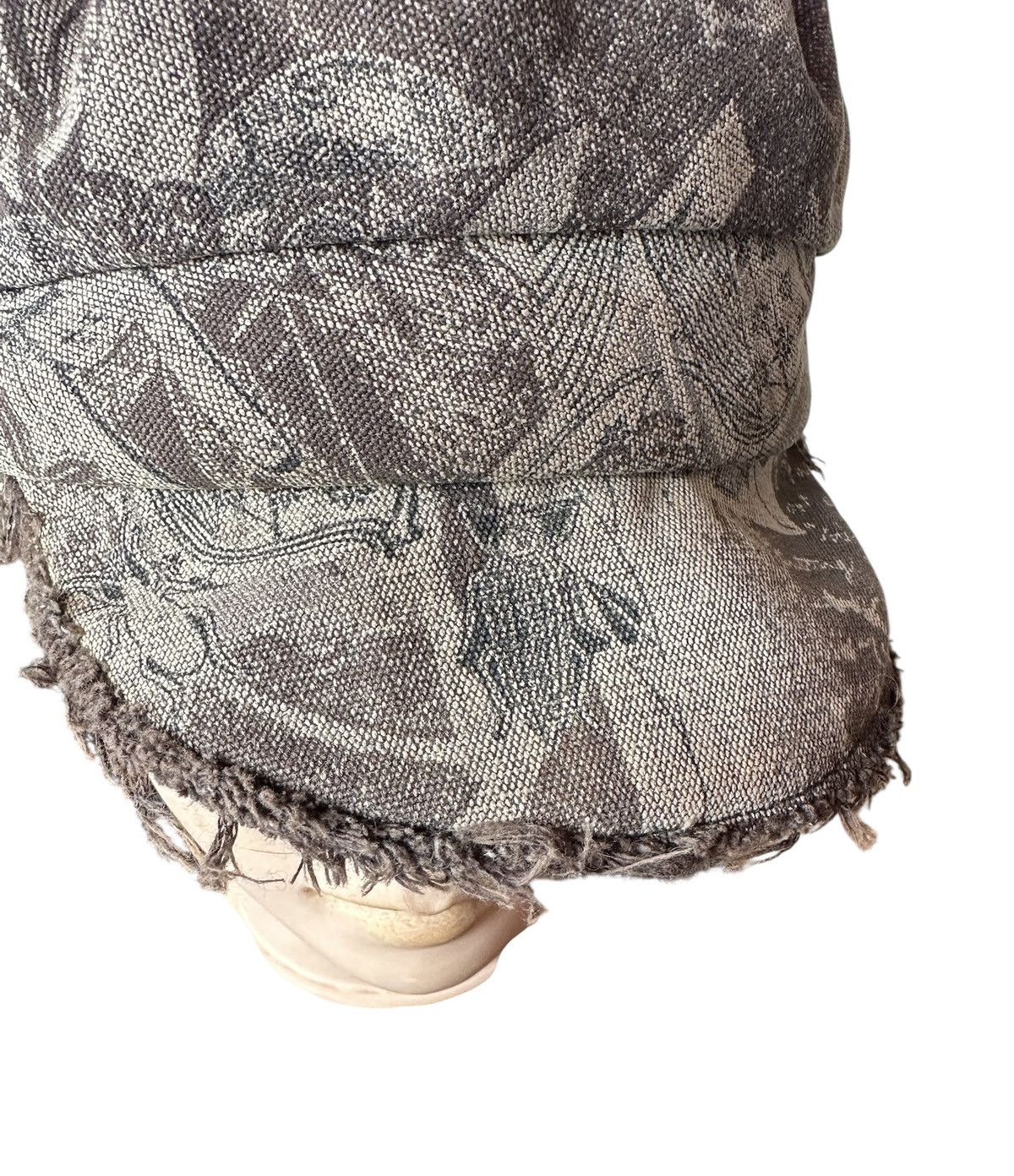 John Galliano “John Galliano Distressed Floral newboys hats Size ONE SIZE - 6 Thumbnail