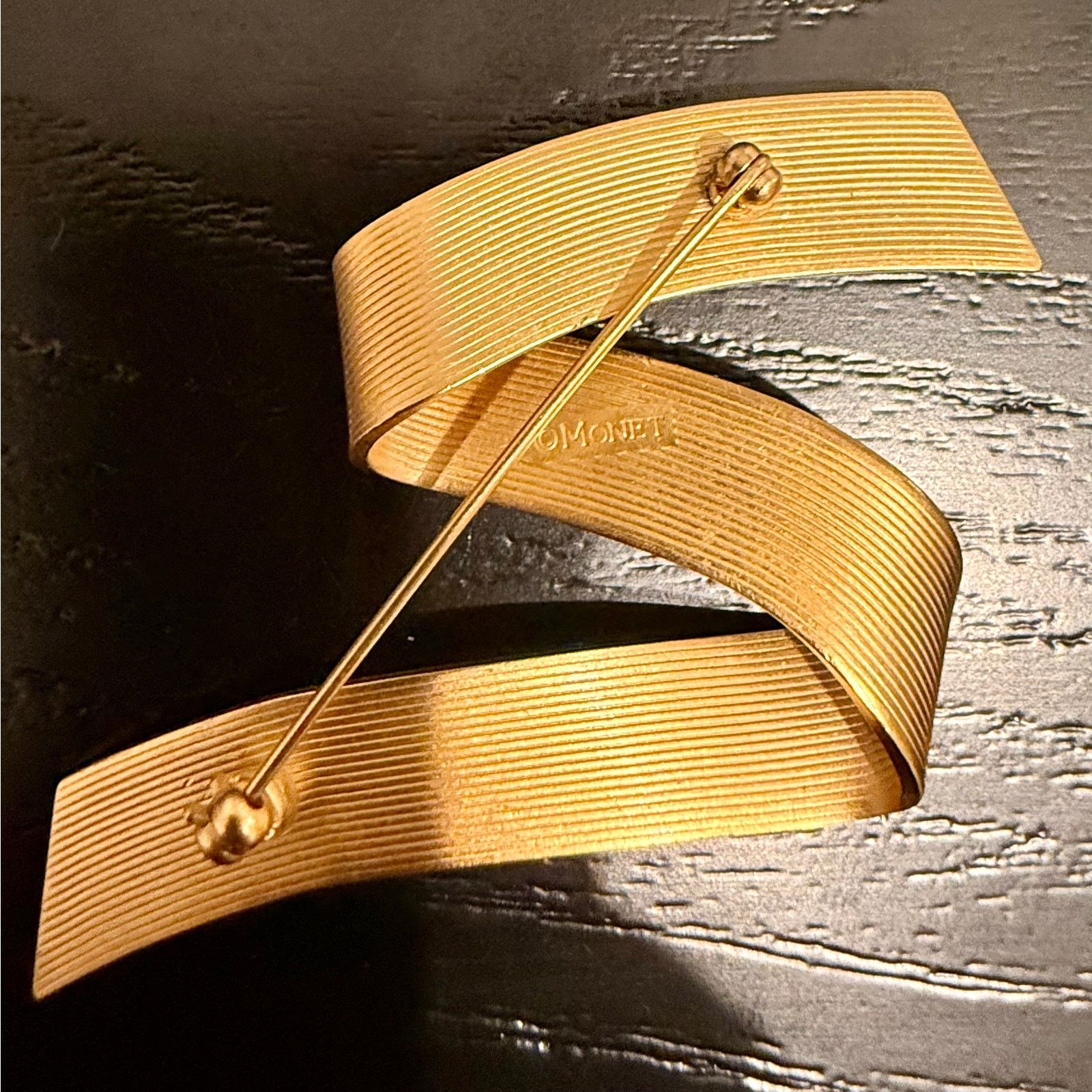 Monet Vintage Signed Monet Gold Tone Modernist Ribbon Brooch Size ONE SIZE - 3 Thumbnail