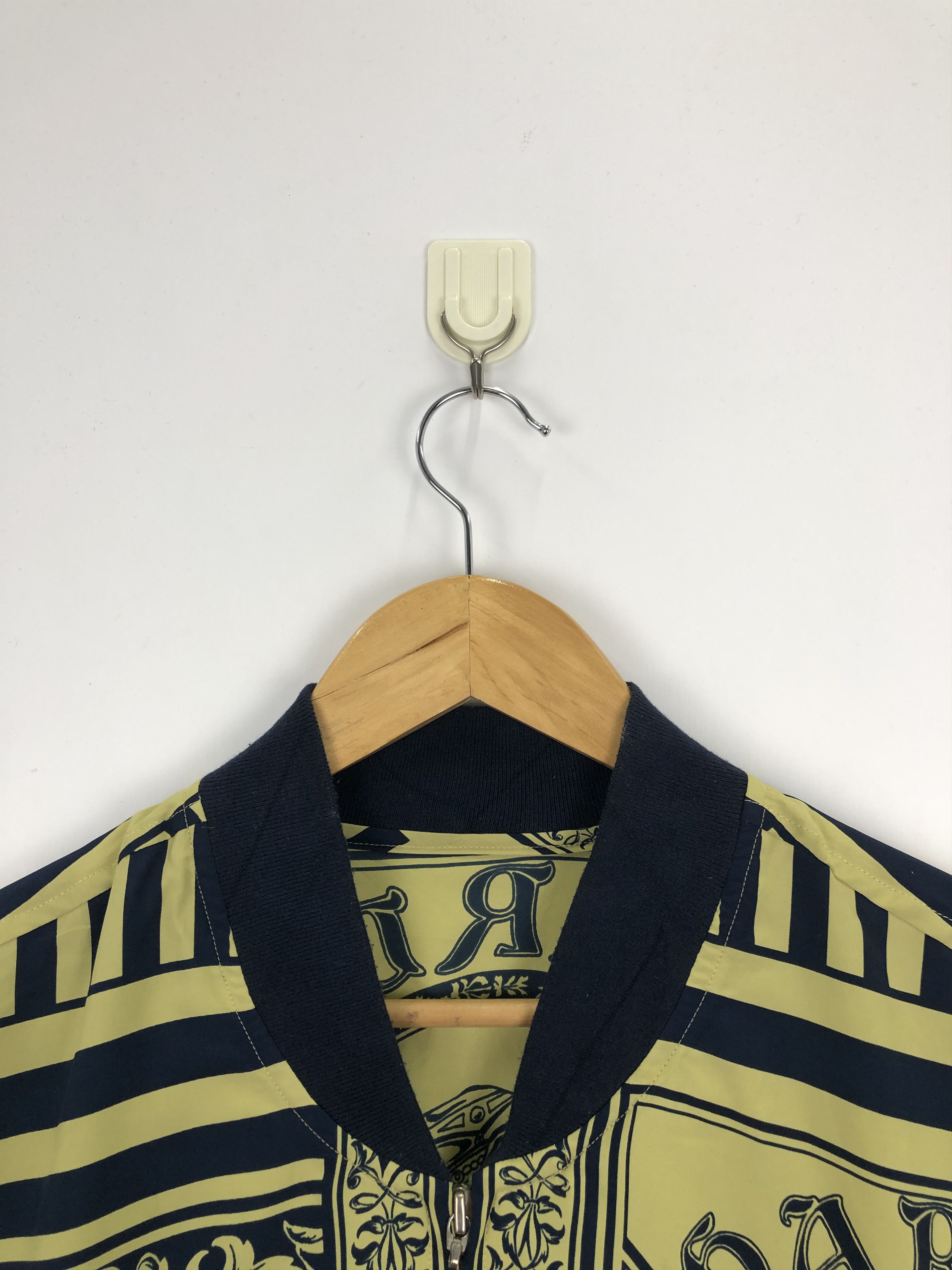 Hardy Amies Vintage Hardy Amies Silk Fullprinted Jacket Size US L / EU 52-54 / 3 - 7 Thumbnail