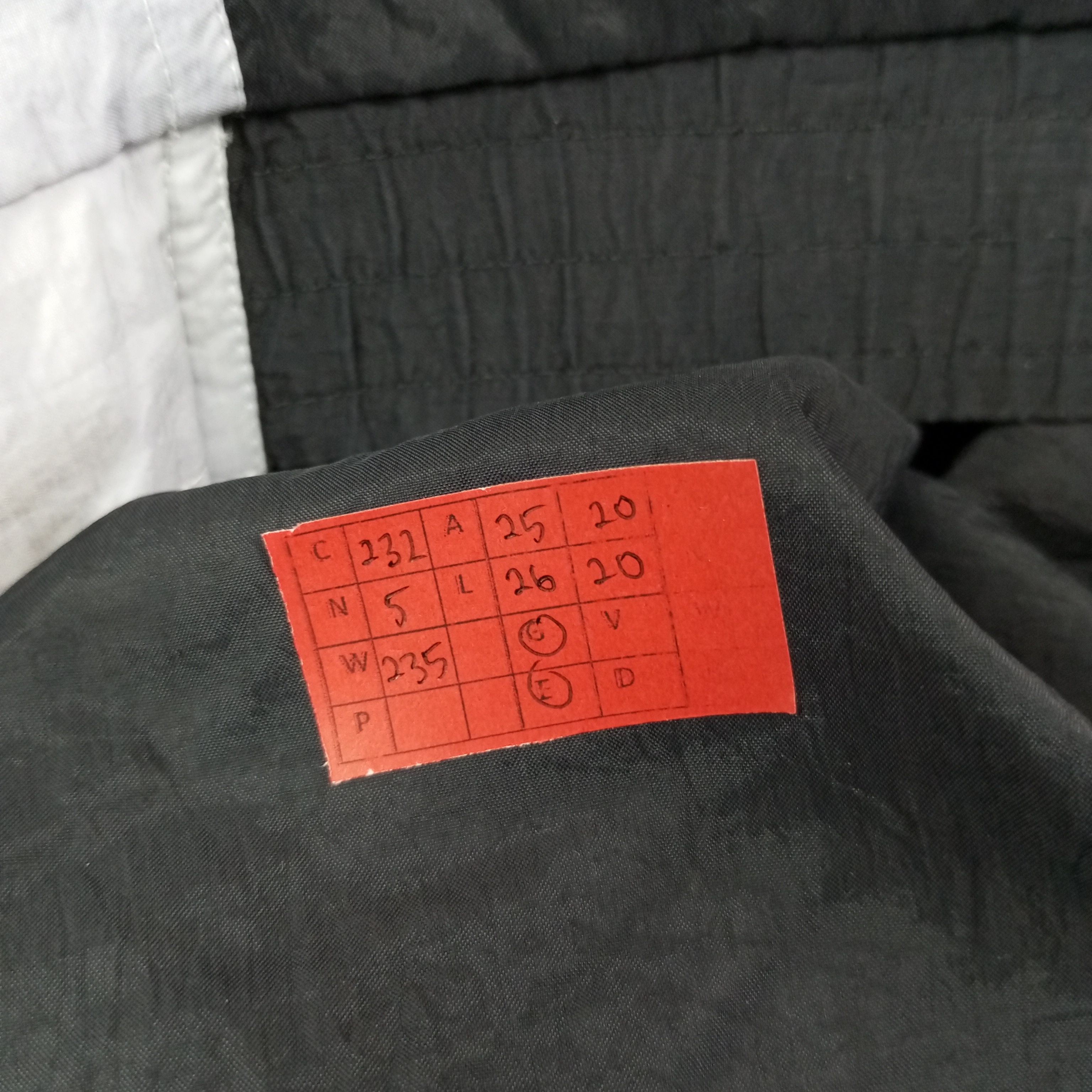 Nike × Vintage Nike Small Logo Design Windbreaker Jacket c232n5 Size US XL / EU 56 / 4 - 7 Thumbnail