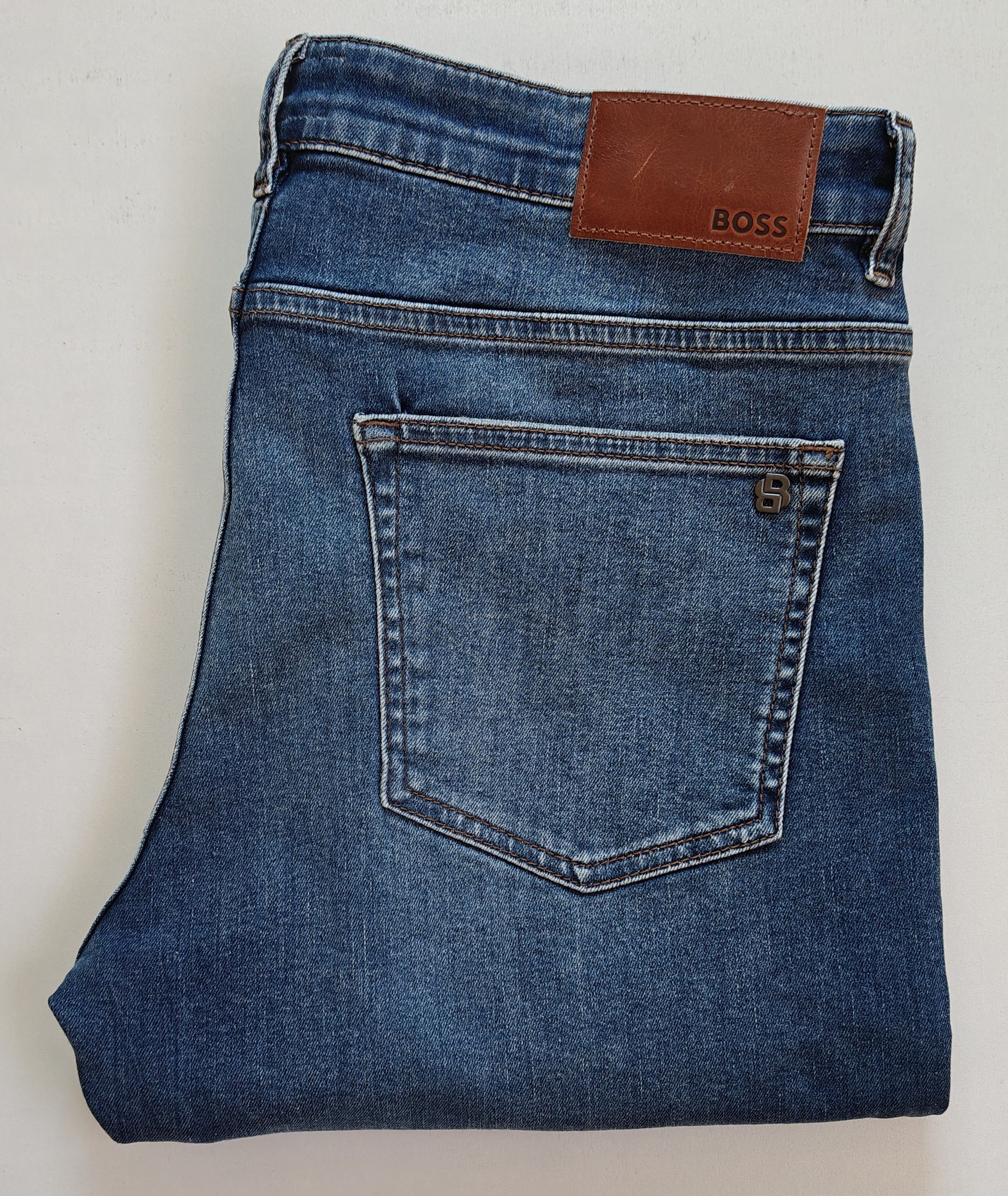Hugo Boss HUGO BOSS DELAWARE Slim fit men's Jeans Free Shipping T/6123 Size US 34 / EU 50 - 1 Thumbnail