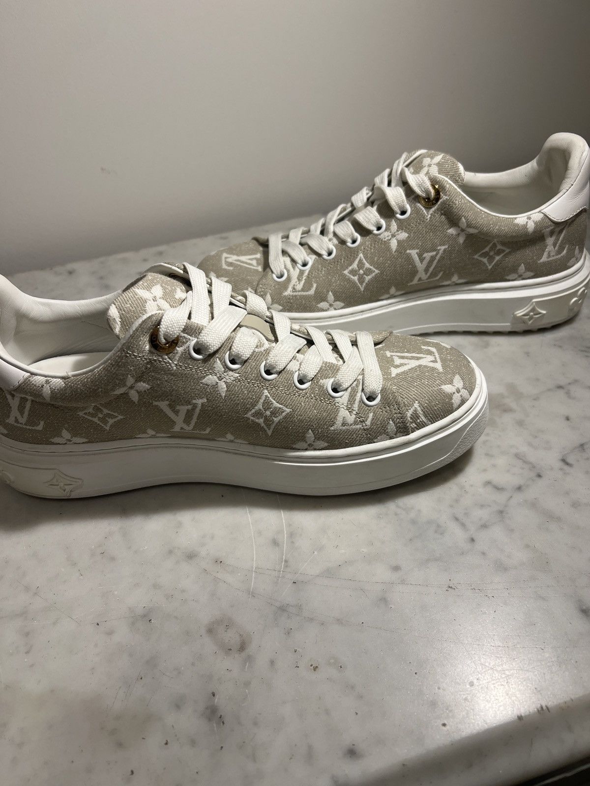 Louis Vuitton Women's Louis Vuitton Time Out Sneaker Size US 8 / IT 38 - 2 Thumbnail