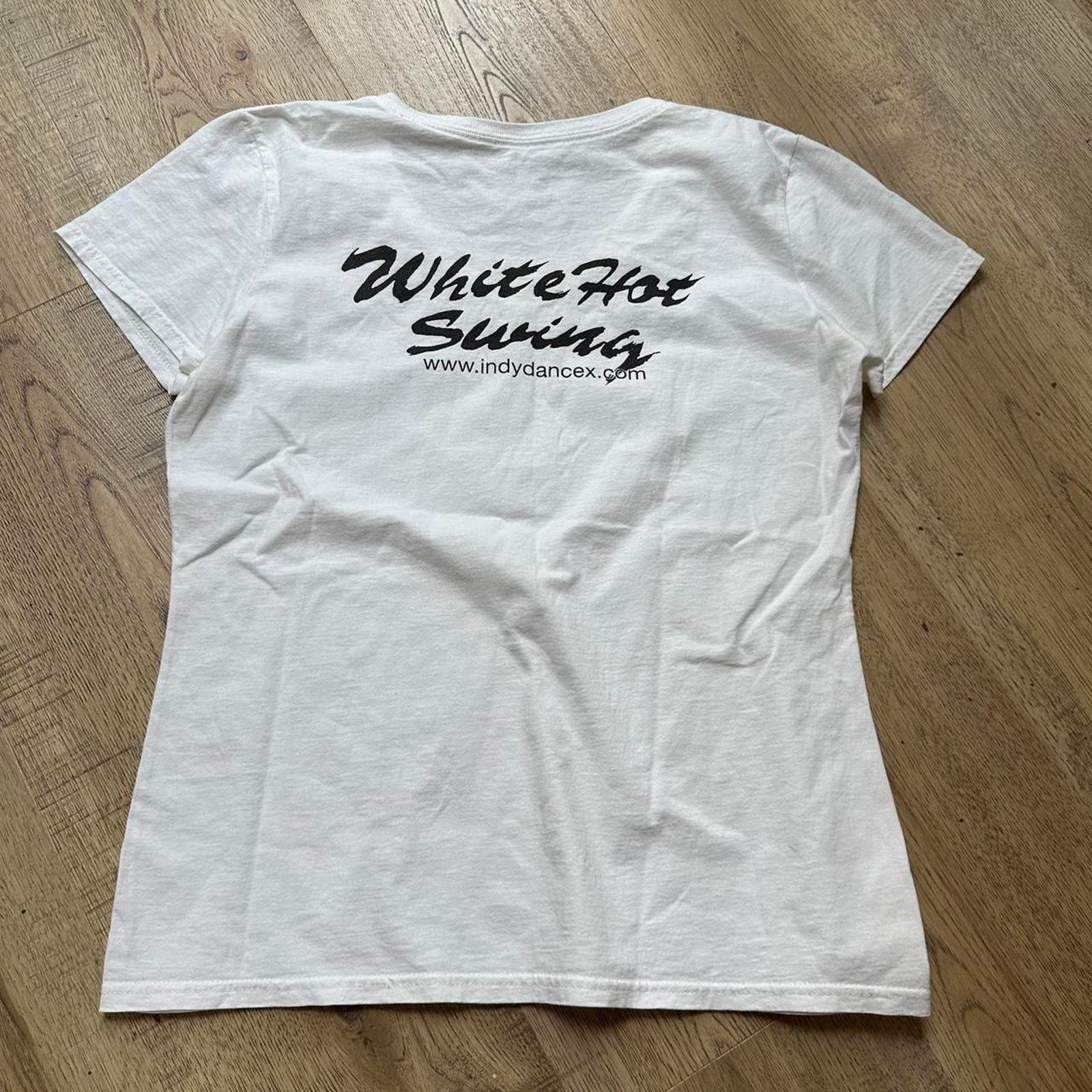 Vintage Vintage 00s Y2K White Hot Swing V Neck Top Shirt Size US S / EU 44-46 / 1 - 1 Thumbnail