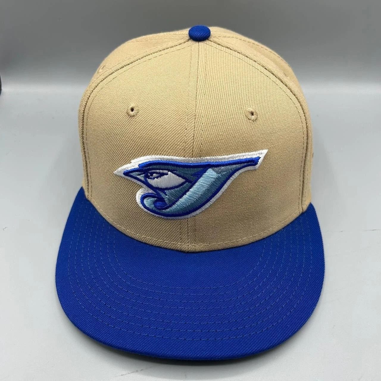New Era Toronto Blue Jays Hat Men 7 3/8 Beige Blue MLB Fitted Cap Size ONE SIZE - 1 Thumbnail