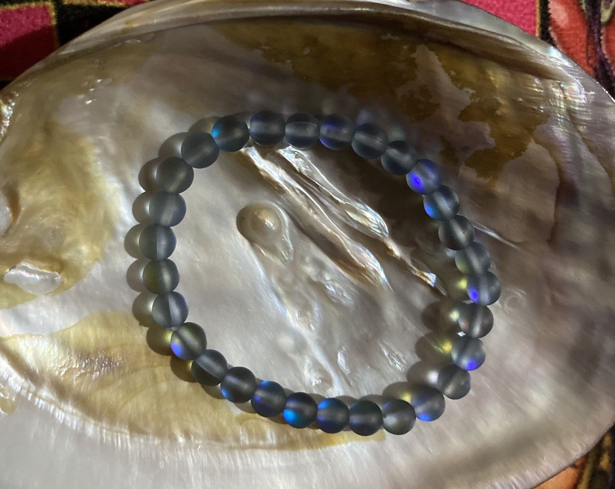 Other Grey mermaid glass beaded bracelet Size ONE SIZE - 1 Preview