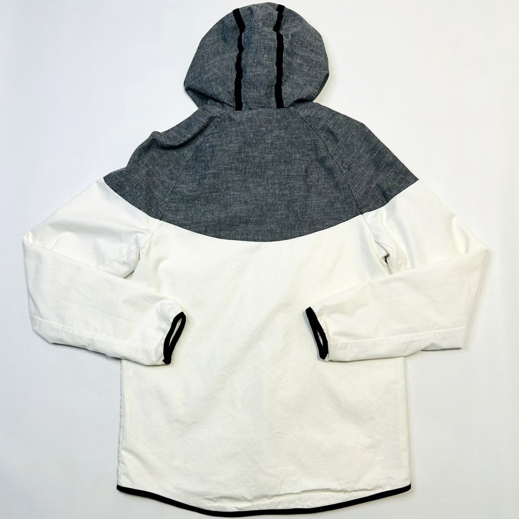 Nike VINTAGE Nike Cargo Windrunner Jacket Mens S Black White RARE Size US S / EU 44-46 / 1 - 4 Thumbnail