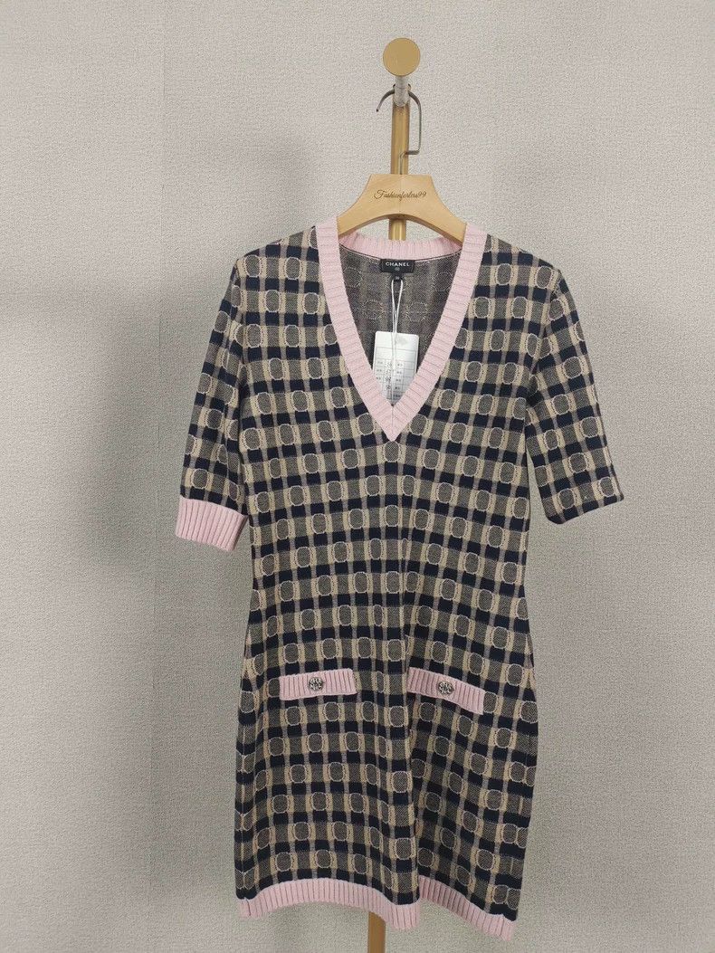 Chanel Chanel Short Sleeve Checkered Dress Size US 36 / EU 52 - 1 Thumbnail