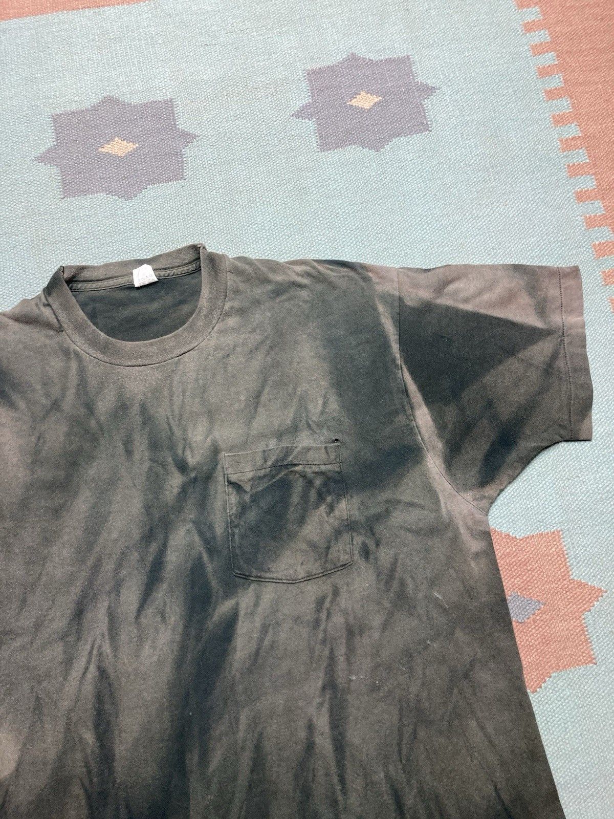 Vintage 80s pocket t shirt fruit of the loom sun faded cotton XXL Size US XXL / EU 58 / 5 - 4 Thumbnail