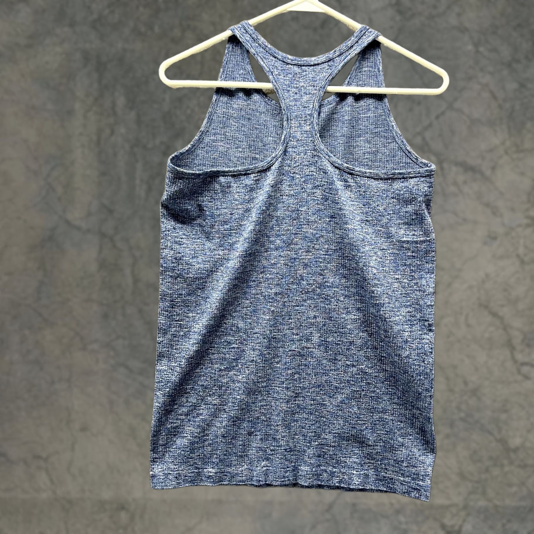 Athleta Athleta Tank Womens XL Blue Racerback Lightweight Athletic Yoga Workout Shirt Size XL / US 12-14 / IT 48-50 - 1 Thumbnail