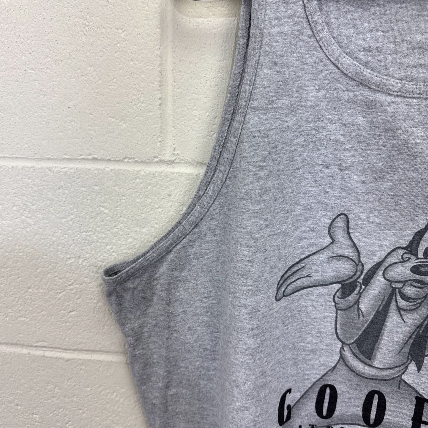 Disney VINTAGE Walt Disney World GOOFY Tank Top Shirt 2XL Adult Gray Mickey Pluto Donald Goofy 2000s USA Mens Size US XXL / EU 58 / 5 - 6 Thumbnail