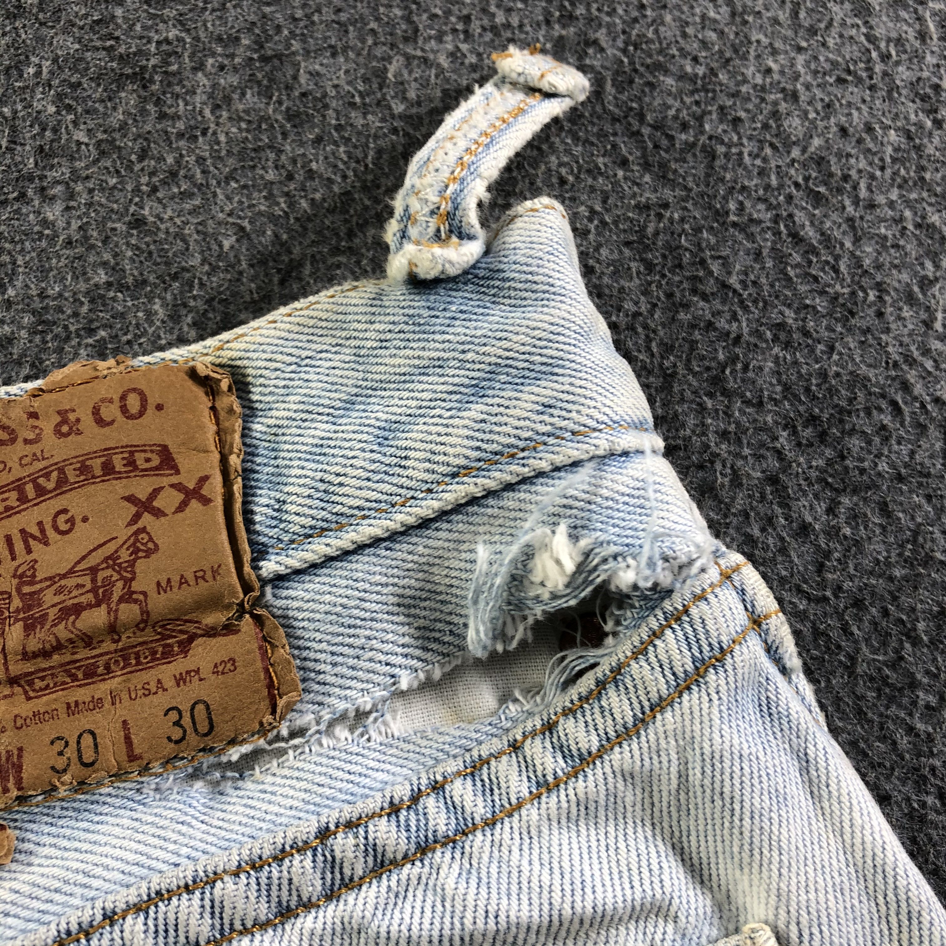 Levi's Vintage Light Wash Levis 501 Jeans-J4596 Size US 30 / EU 46 - 7 Thumbnail