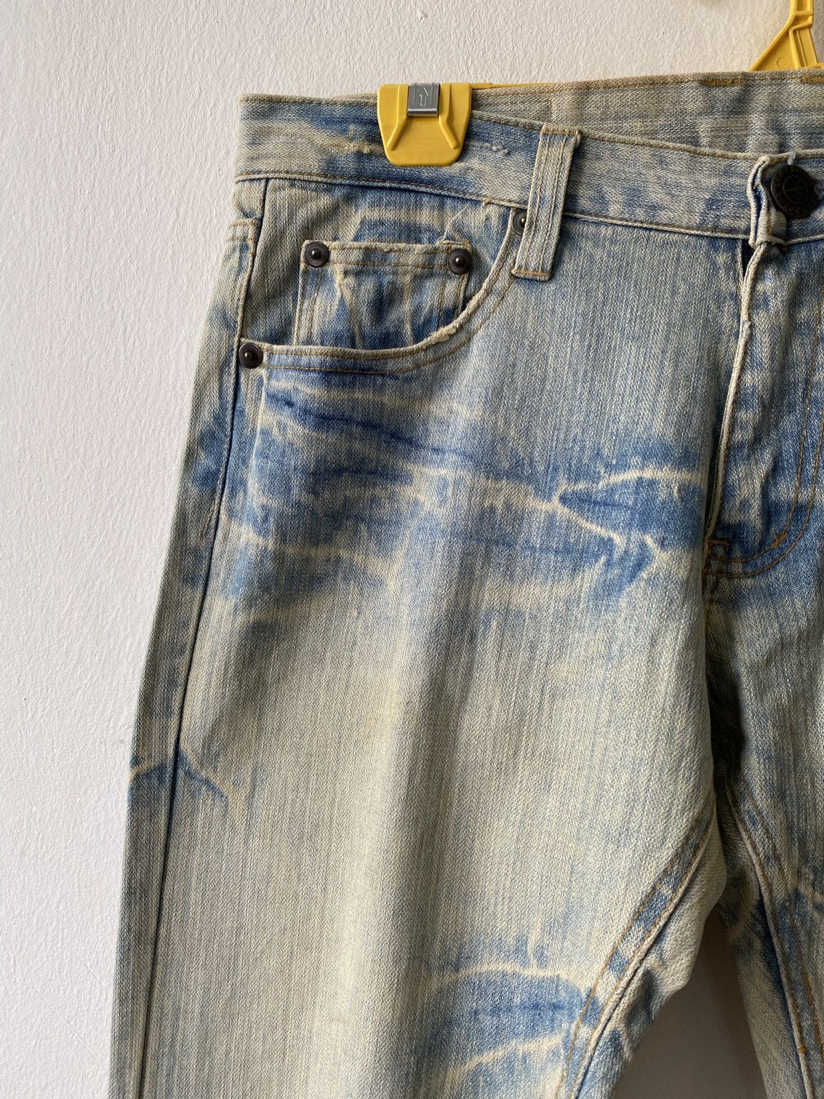 If Six Was Nine × Japanese Brand Japanese Brand Peace Design Rusty Distressed Denim Size US 33 - 9 Thumbnail