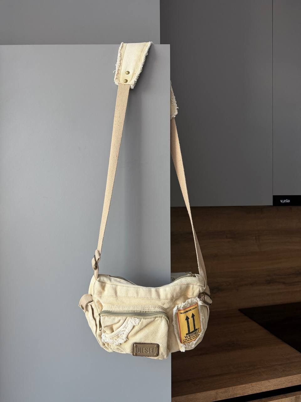 Diesel Diesel Paper Bag Zip Logo Archive Crossbody Bag Y2K Style Size ONE SIZE - 1 Thumbnail