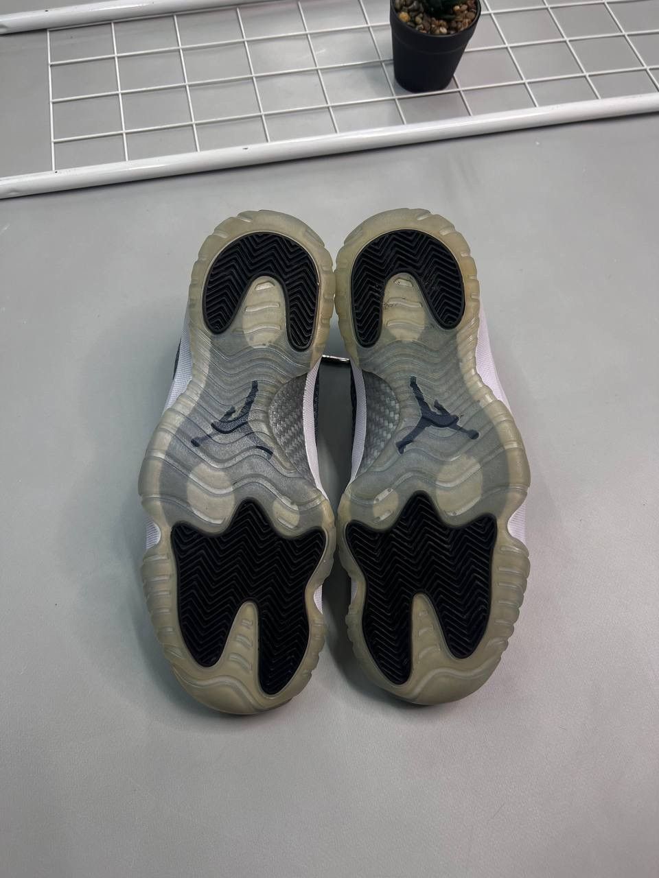 Jordan Brand × Nike Nike Jordan Future Low Gray Size US 9.5 / EU 42-43 - 5 Thumbnail