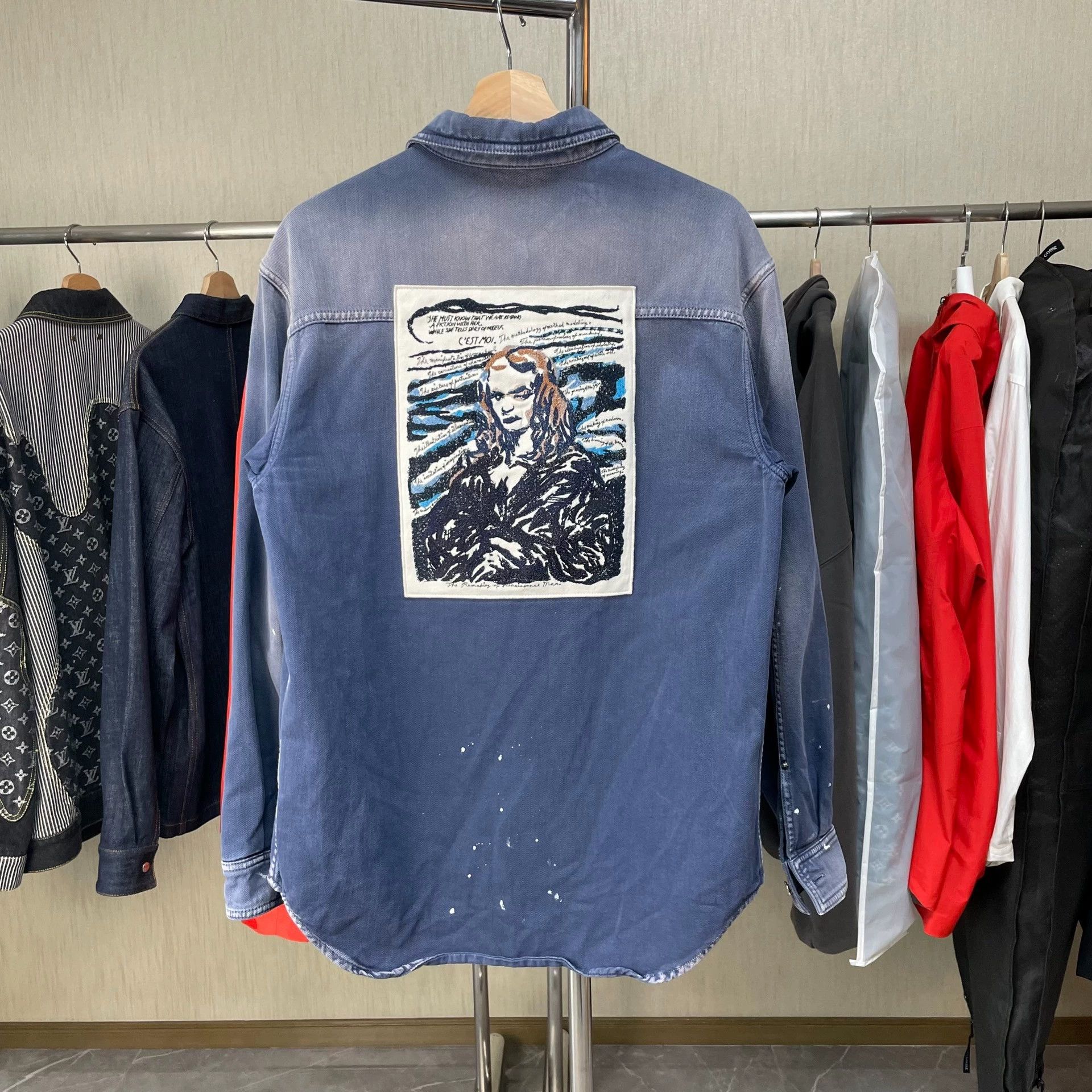 Dior DIOR Distressed Denim Shirt Jacket with Back Graffiti Size US S / EU 44-46 / 1 - 2 Thumbnail
