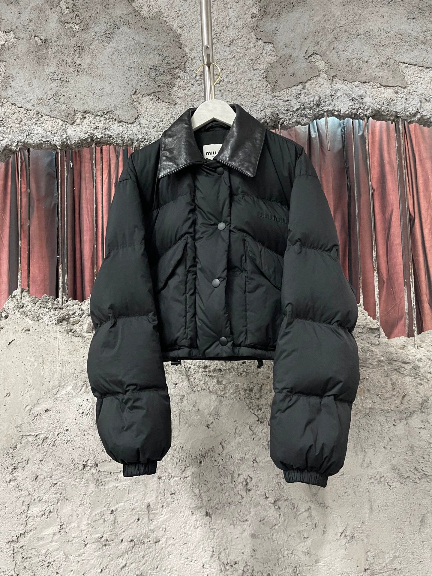 Miu Miu MIU MIU Leather Collar Down Coat 40 Size M / US 6-8 / IT 42-44 - 1 Thumbnail