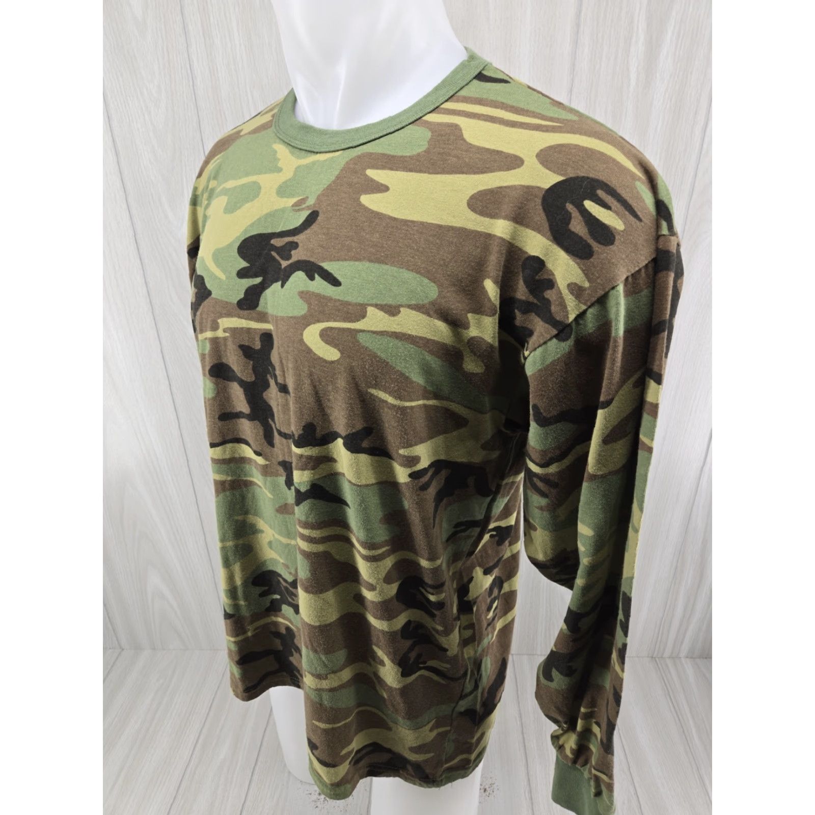 Rothco Rothco Woodland Long Sleeve Camo T-Shirt XL Men, Multicolor, Colorful, Camouflage, T-shirt, Regular Fit Size US XL / EU 56 / 4 - 4 Thumbnail