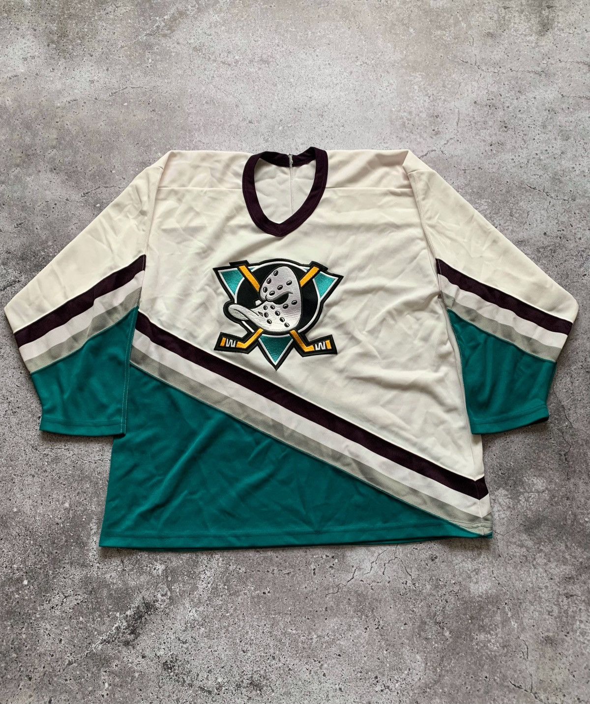 🔥VINTAGE 90s CCM ANAHEIM MIGHTY DUCKS NHL JERSEY - Main Image