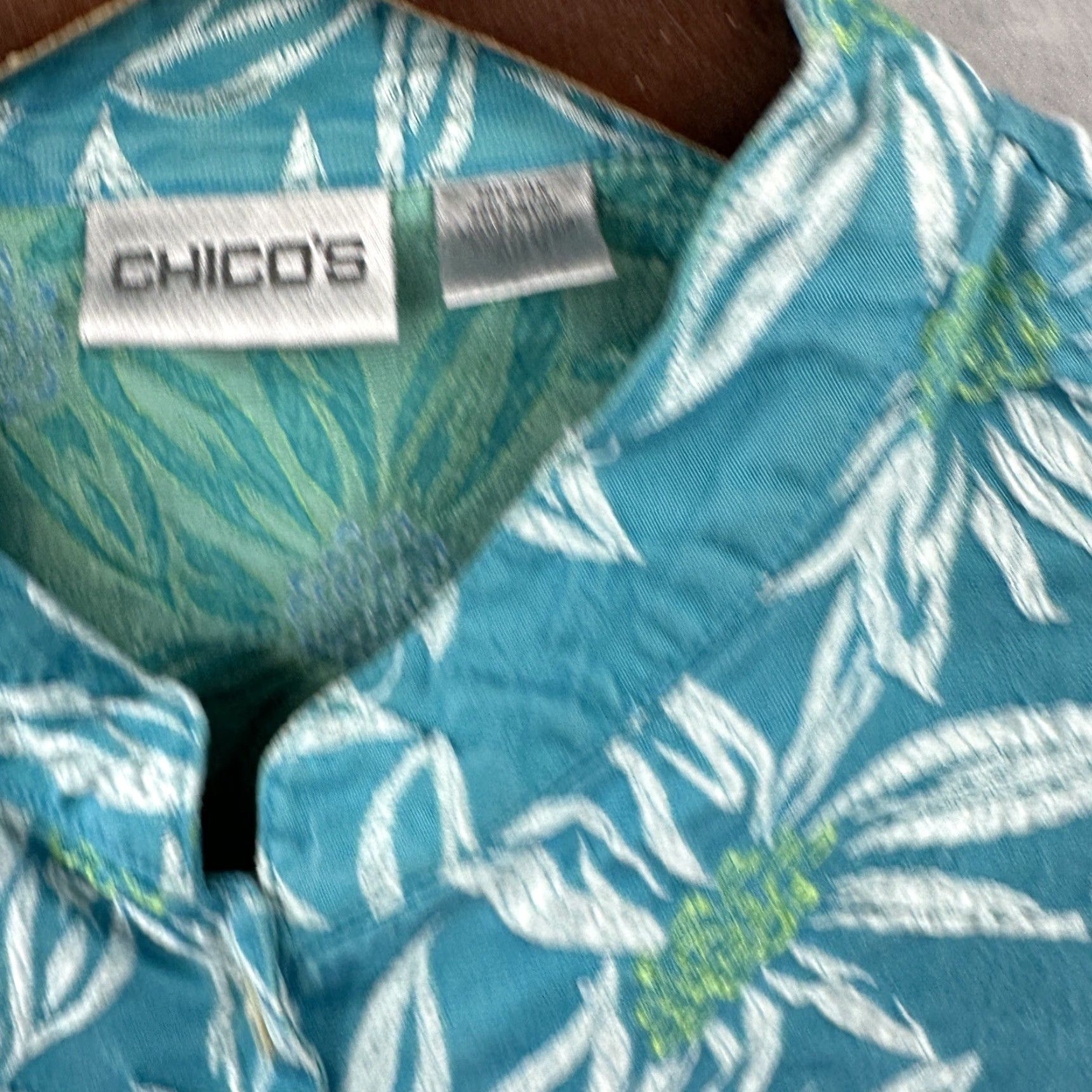 Vintage Chicos Blouse Women Large Blue Silk Blend Floral Button Down Embroidered Cottagecore READ Size L / US 10 / IT 46 - 7 Thumbnail
