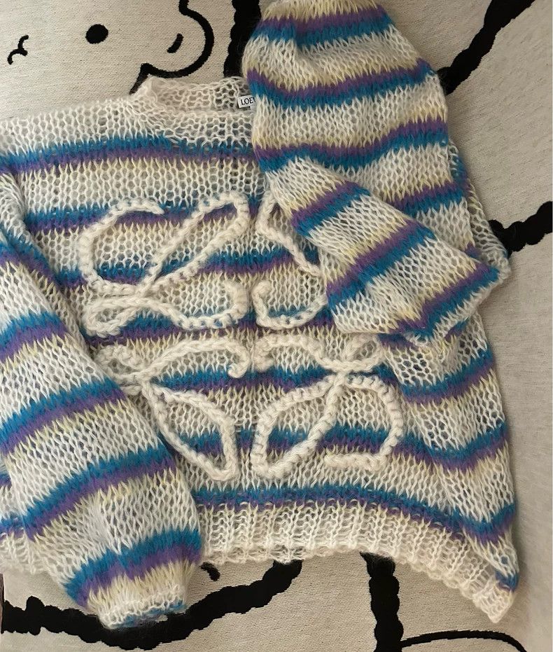 Loewe loewe Embossed seahorse hair blue and white striped sweater Size US S / EU 44-46 / 1 - 1 Thumbnail