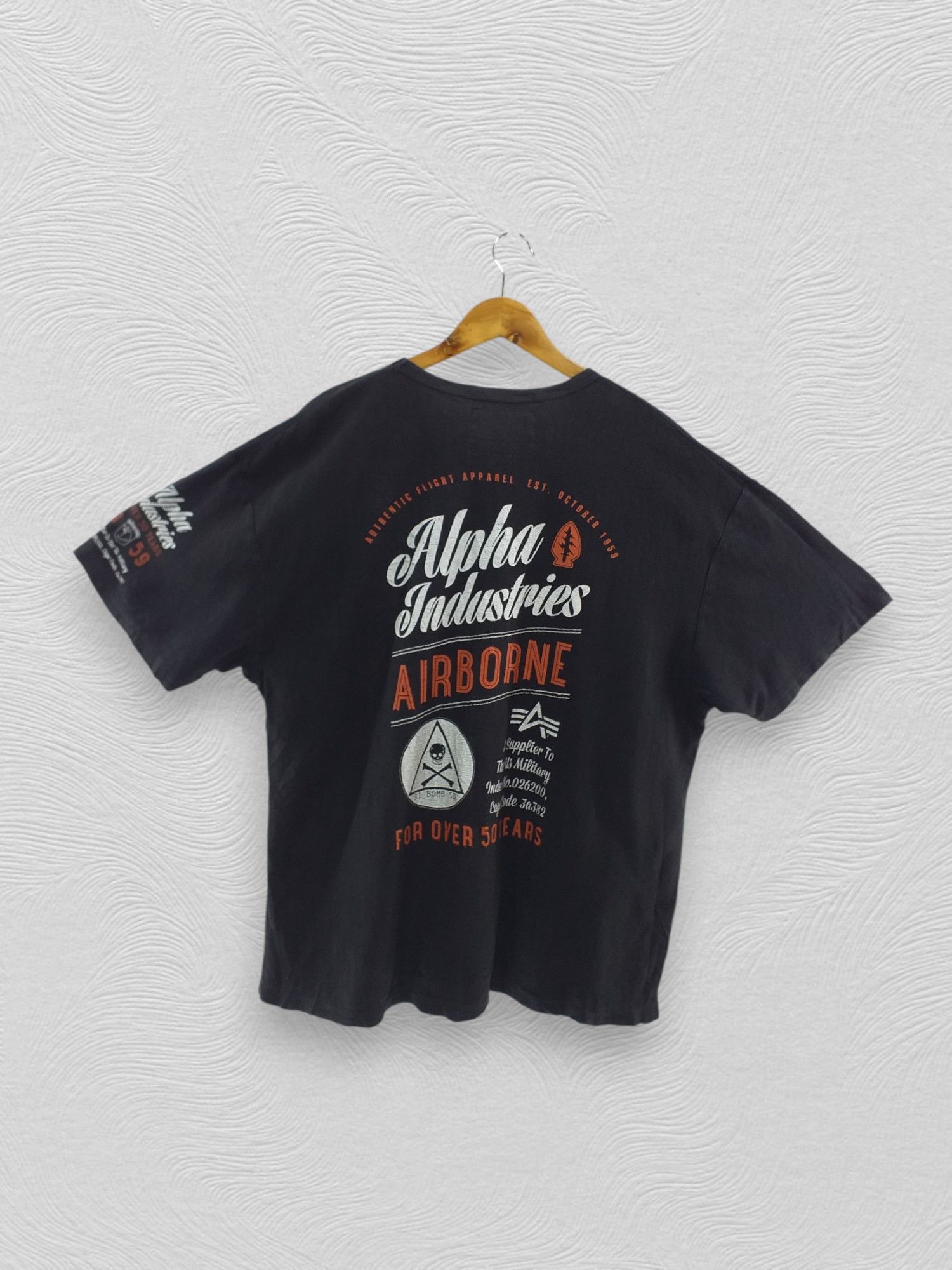 Alpha Industries Vintage Alpha Industries XXlarge Tshirt Big Logo -A032 Size US XXL / EU 58 / 5 - 1 Thumbnail