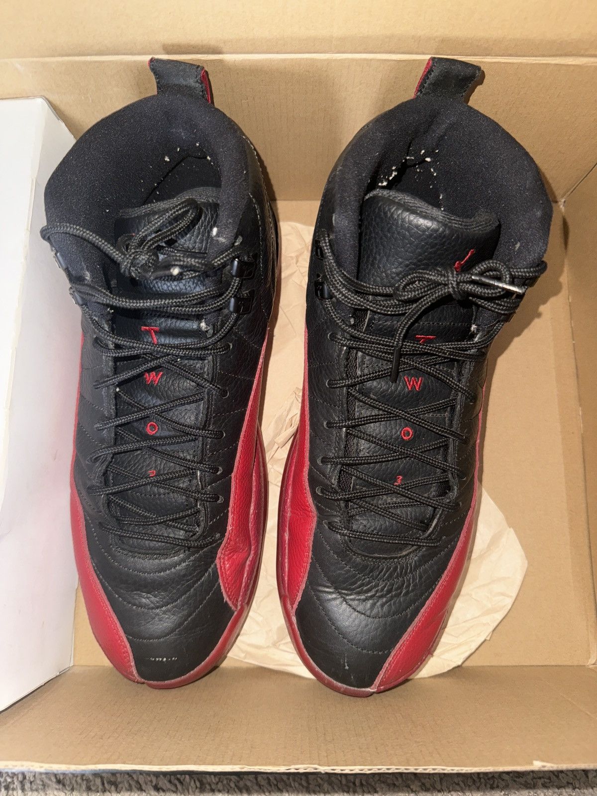 Jordan Brand × Nike Air Jordan 12 flu games Size US 11 / EU 44 - 4 Thumbnail