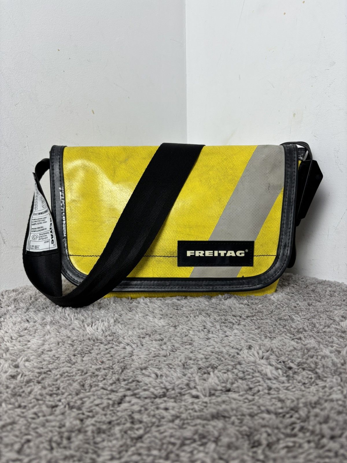 Freitag × Japanese Brand Freitag Recycled Messenger Crossbody Bag Size ONE SIZE - 1 Thumbnail
