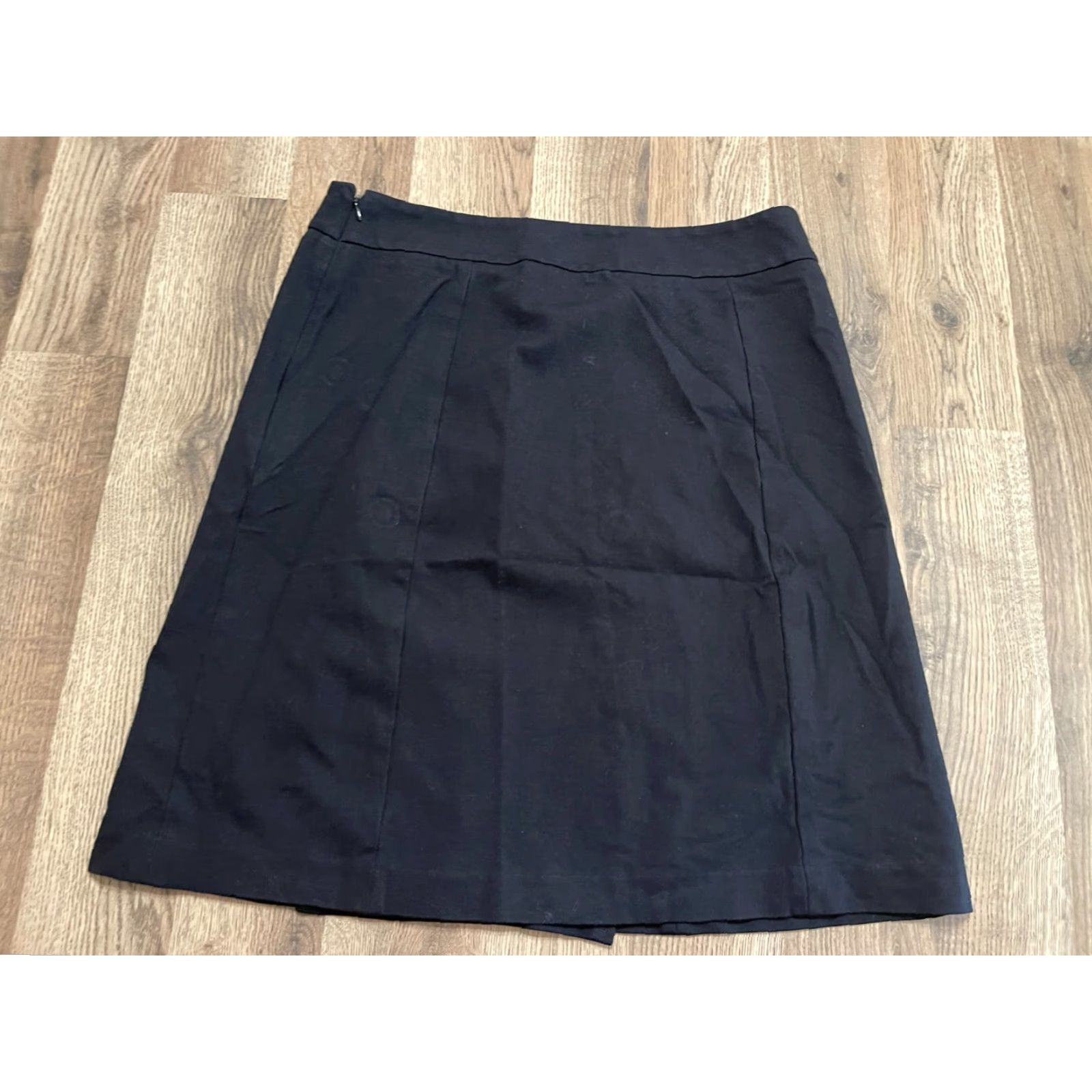 Talbots Talbots Skirt Women's Size 8 Black Side Zip Buttons on Front Size 30" / US 8 / IT 44 - 2 Thumbnail