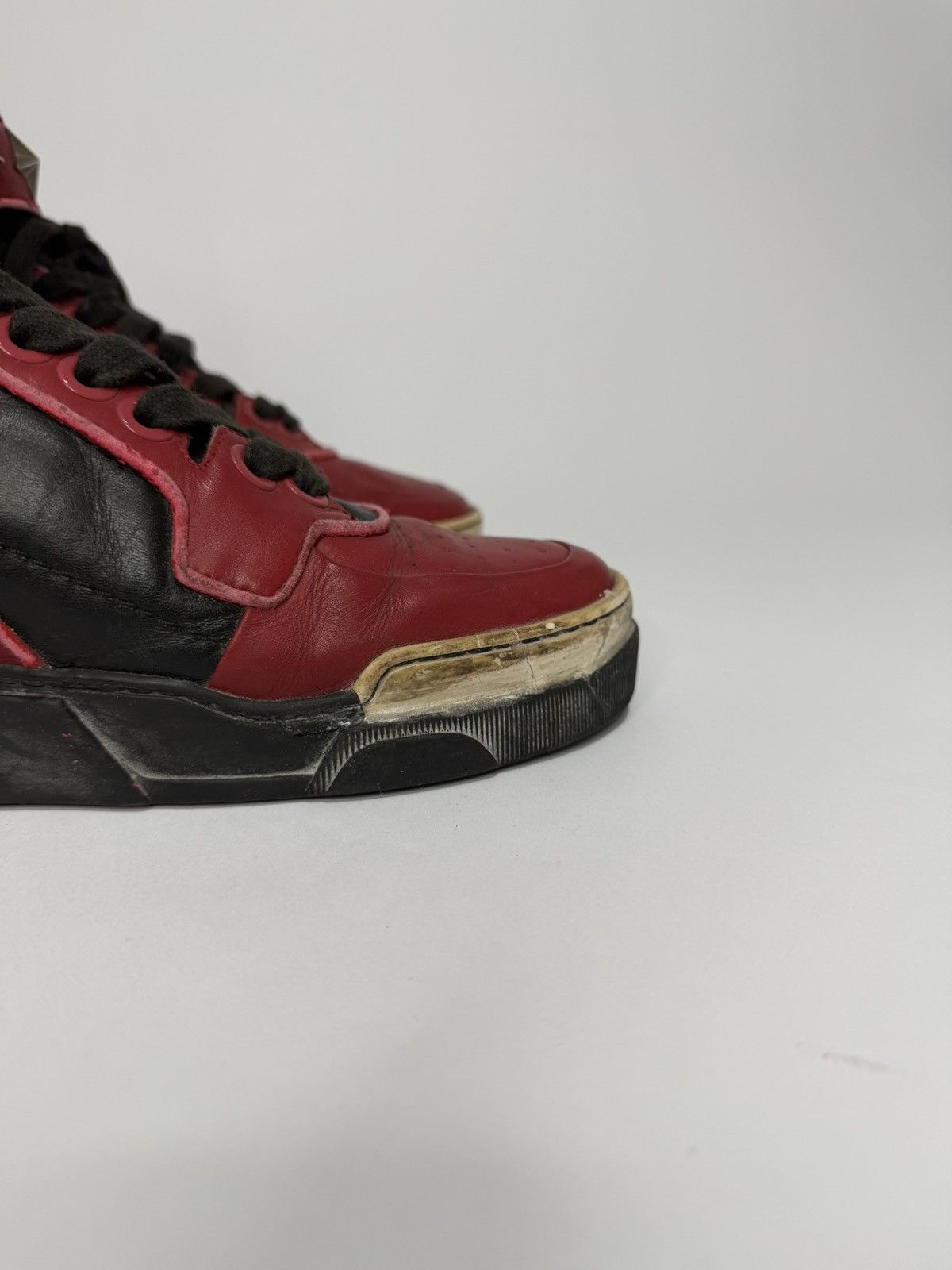 Givenchy Givenchy Tyson Black/Dark Red Leather Star Studded Sneakers Size US 8 / EU 41 - 6 Thumbnail