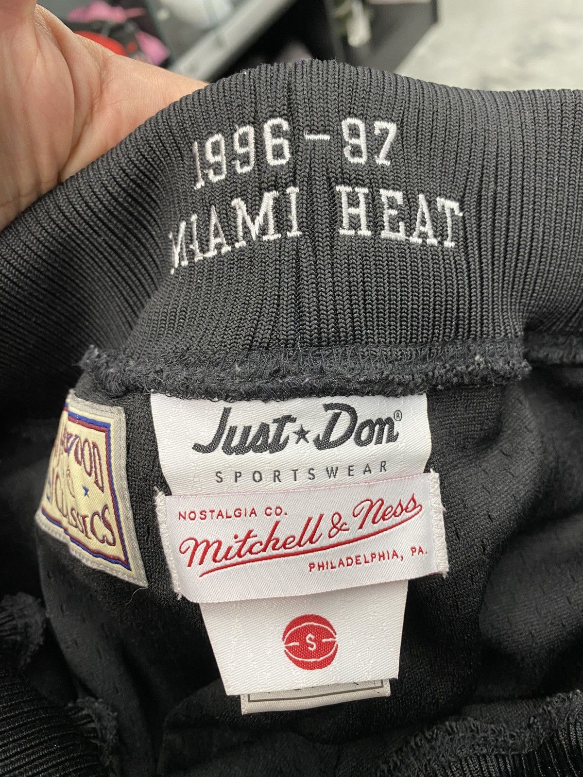 Just Don Just Don Miami Heat shorts black red small authentic rare Size US 32 / EU 48 - 9 Thumbnail