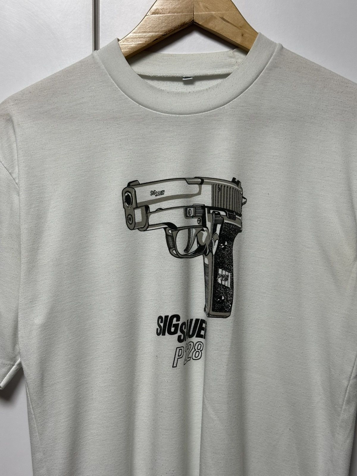 Vintage Vintage 90s Sig Sauer p 228 Rare USA T- Shirts Rap Size US M / EU 48-50 / 2 - 2 Thumbnail