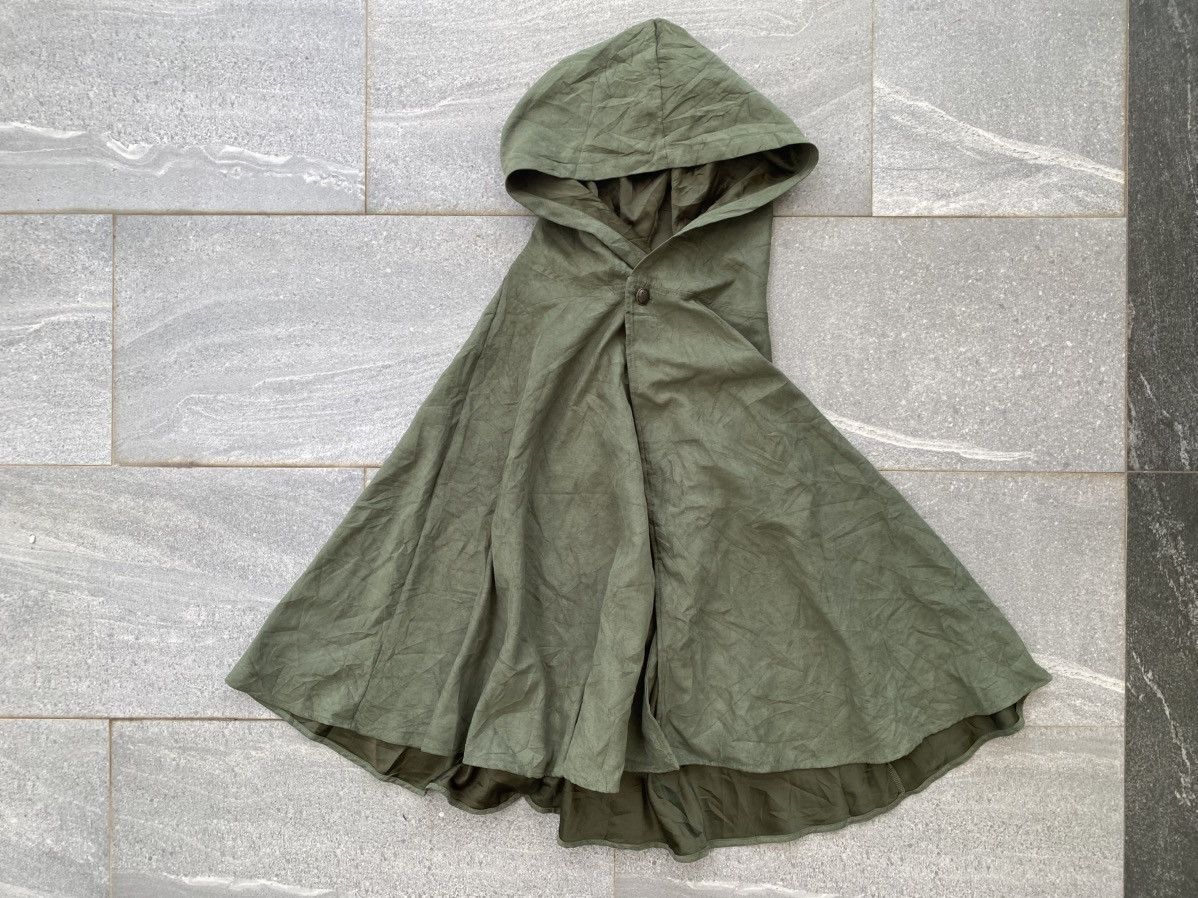 Anime Attack on Titan Research Corps Mantle (Crest Damaged Ver) Size US M / EU 48-50 / 2 - 3 Thumbnail