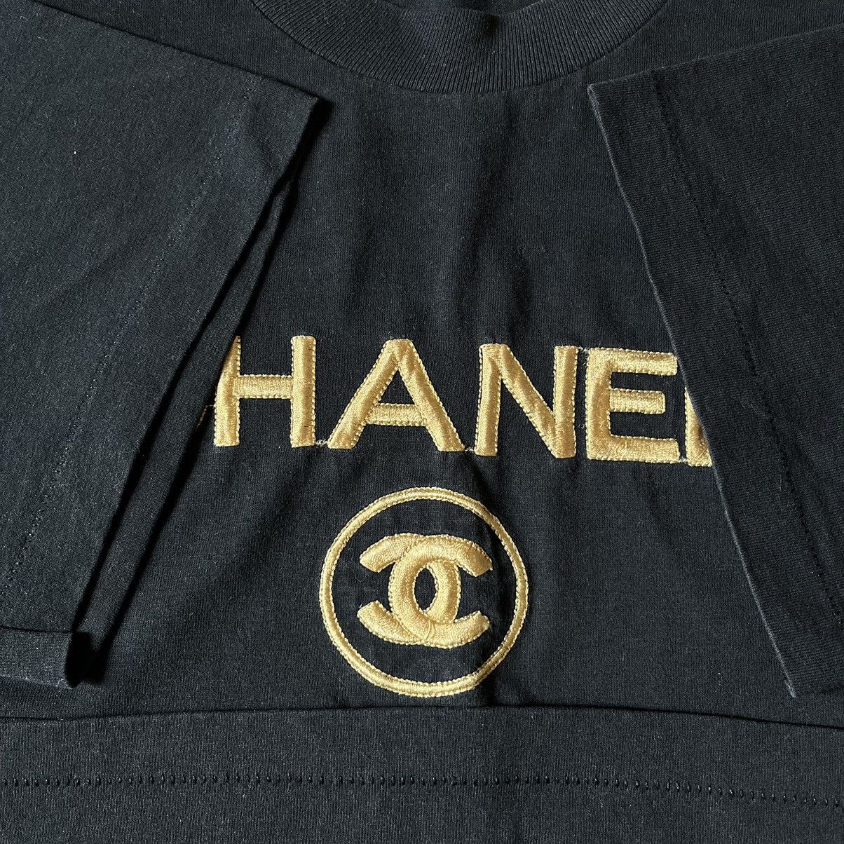 Vintage 90s Vintage Chanel Gold Embroidered Tee Size US XL / EU 56 / 4 - 3 Thumbnail