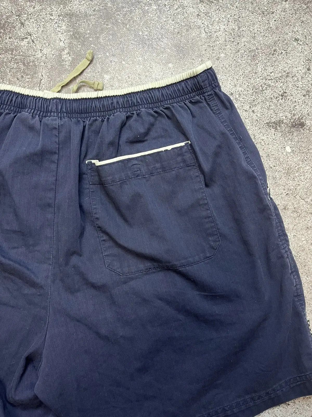 Nike Vintage Nike Swim Shorts L Navy Blue 90s Logo Trim Size US 31 - 4 Thumbnail