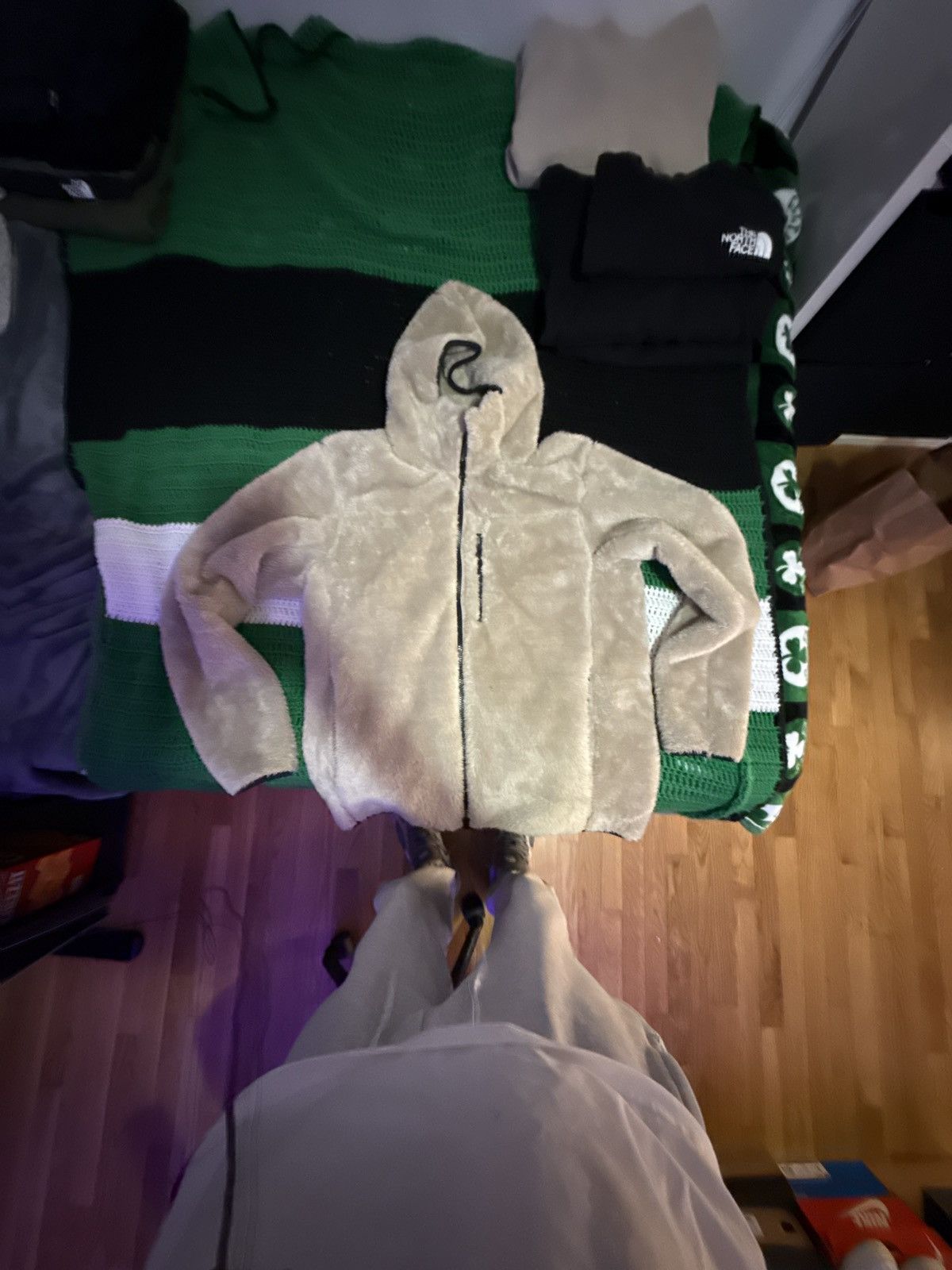 Uniqlo Uniqlo Teddy Jacket Size US M / EU 48-50 / 2 - 1 Thumbnail