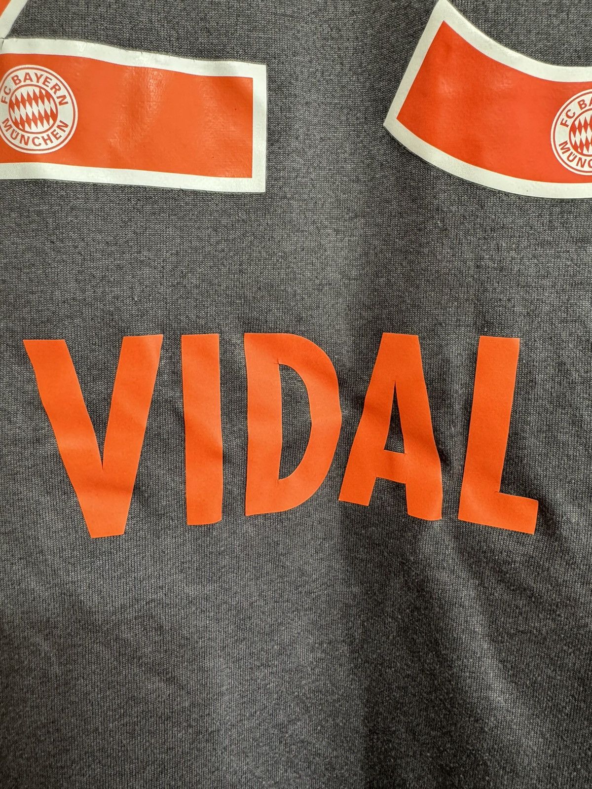 Adidas Vidal 23 Bayern Munich 2016-2017 Away Soccer Jersey Football Size US S / EU 44-46 / 1 - 10 Thumbnail