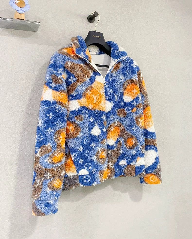 Louis Vuitton Louis Vuitton Colourful full logo lamb jacket Size US L / EU 52-54 / 3 - 6 Thumbnail
