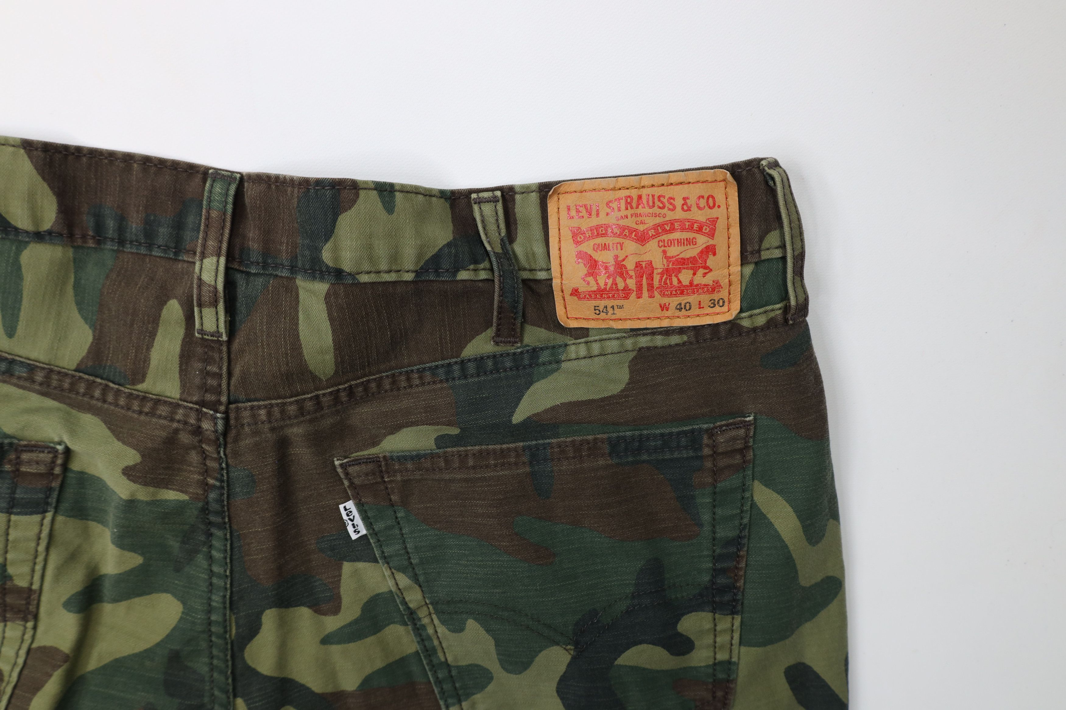 Levi's Vintage Y2K Levis 541 Fit Tapered Leg Camouflage Pants Size US 40 / EU 56 - 14 Thumbnail