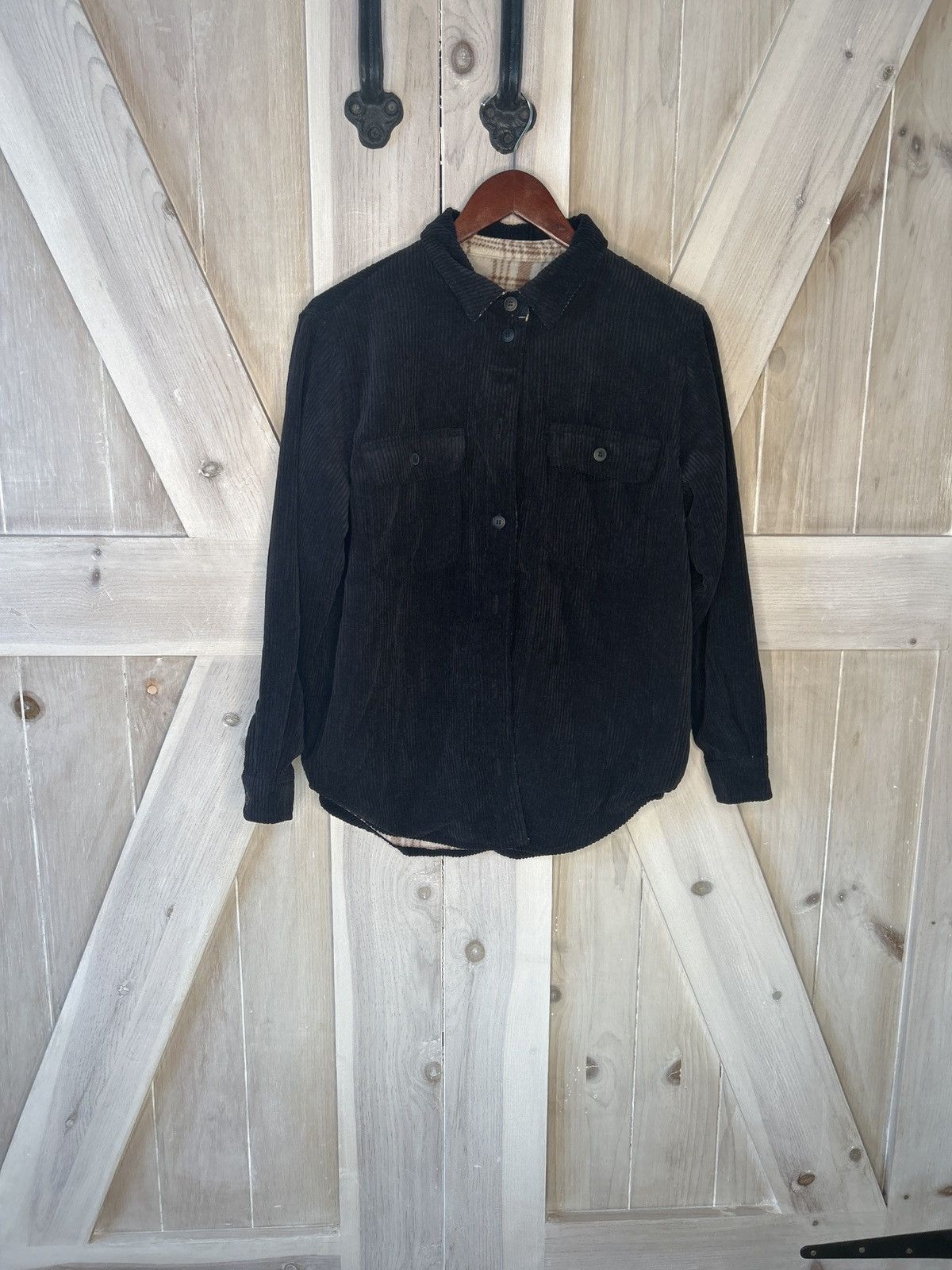 Flannel × Vintage Vintage Black Corduroy Button Up Size US M / EU 48-50 / 2 - 1 Thumbnail