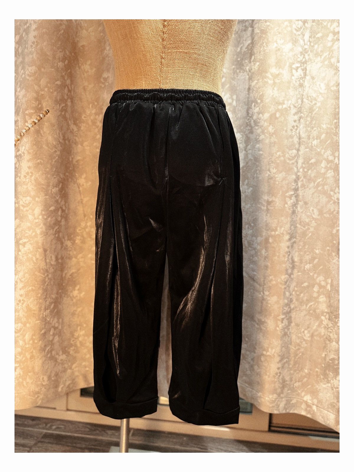 Other Avant-Garde Black Satin Cropped Pants – Unisex Style Size US 29 - 7 Thumbnail