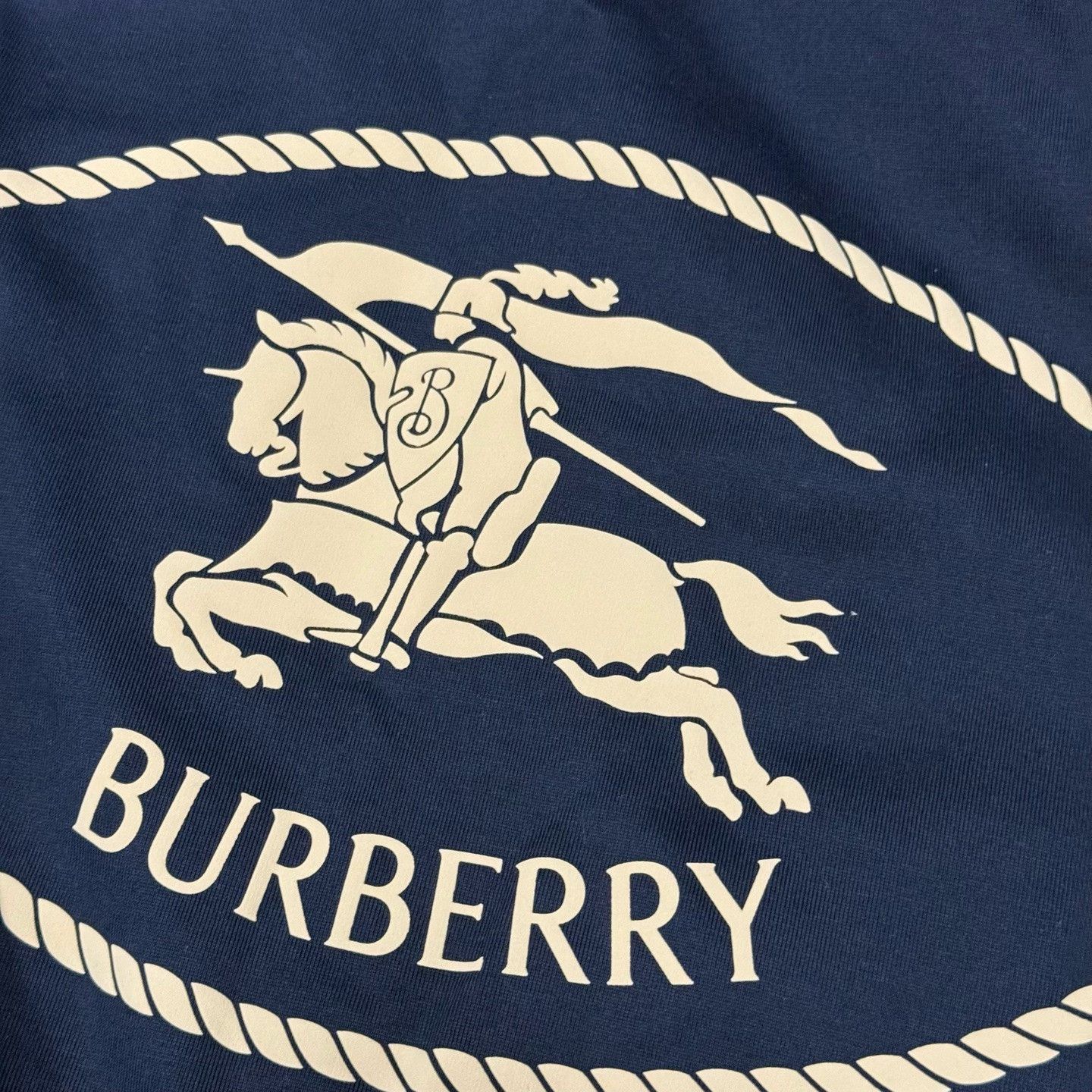 Burberry Burberry Gold Horse Logo Black Short-Sleeve Size US XL / EU 56 / 4 - 2 Thumbnail
