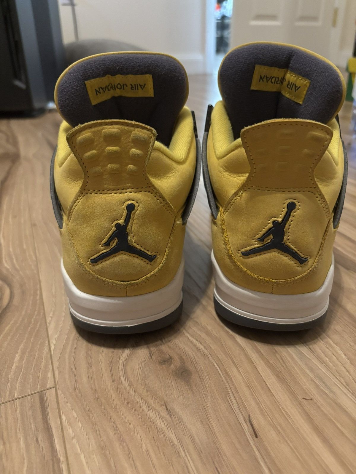 Jordan Brand Jordan 4 Lightning Size US 9.5 / EU 42-43 - 6 Thumbnail