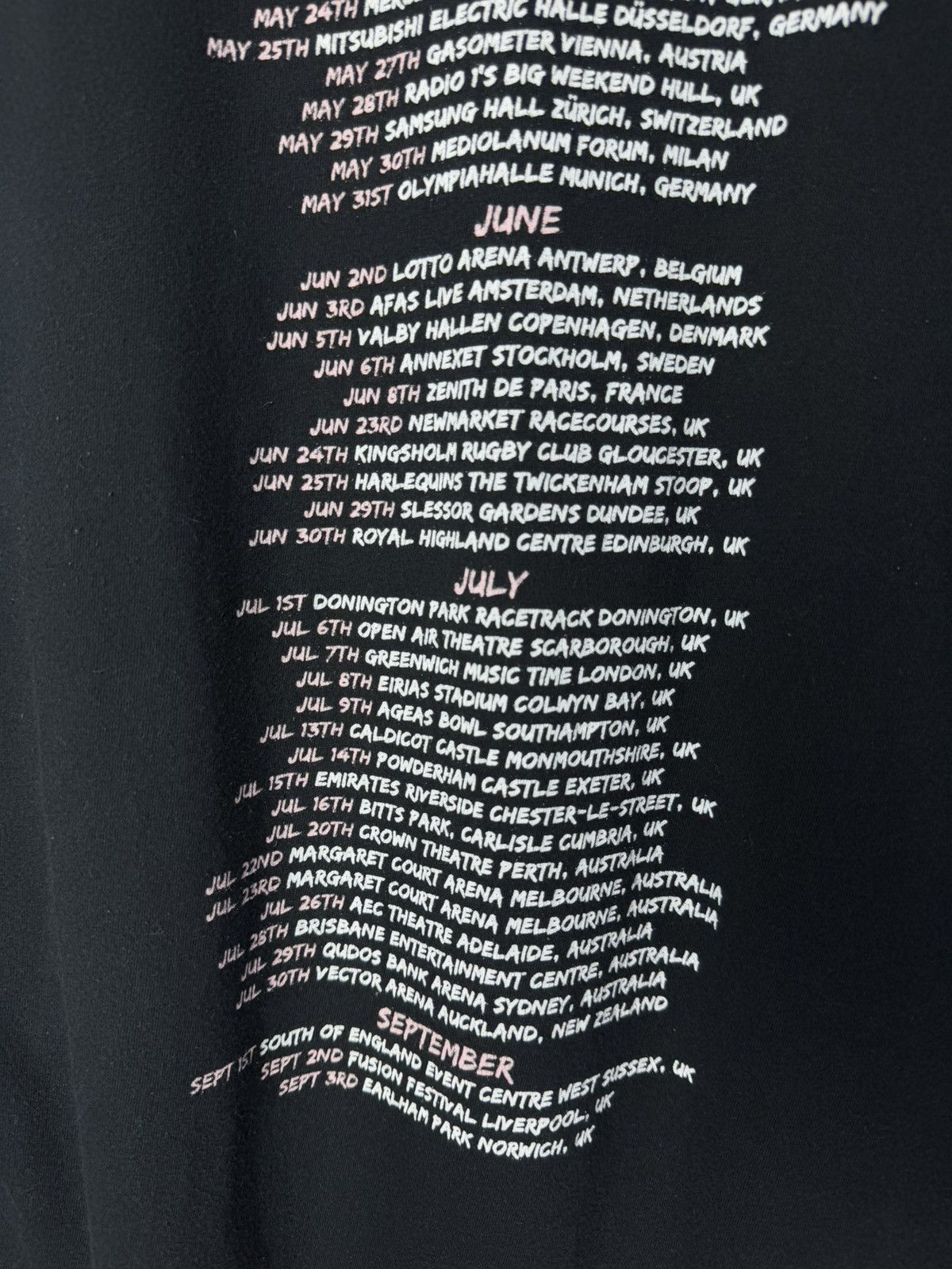 Band Tees Little Mix Glory Days 2017 Tour T-Shirt size L Size US L / EU 52-54 / 3 - 5 Thumbnail